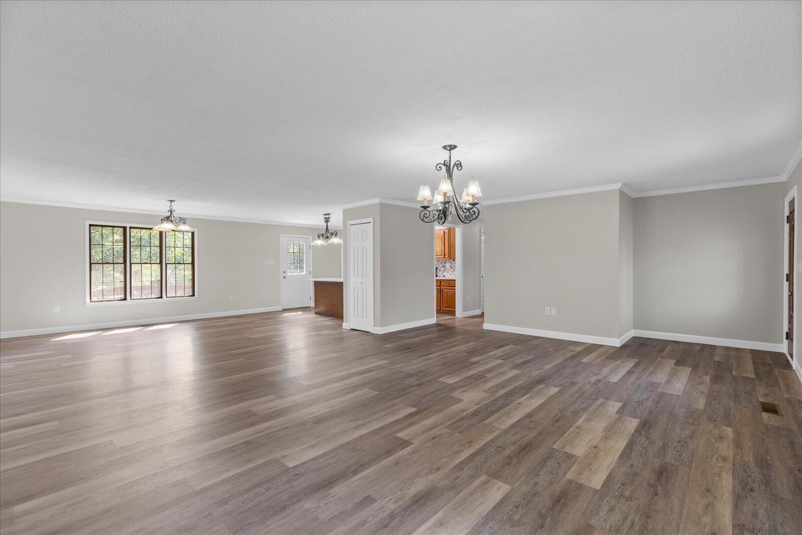 632 Shirley Loop Property Photo 8