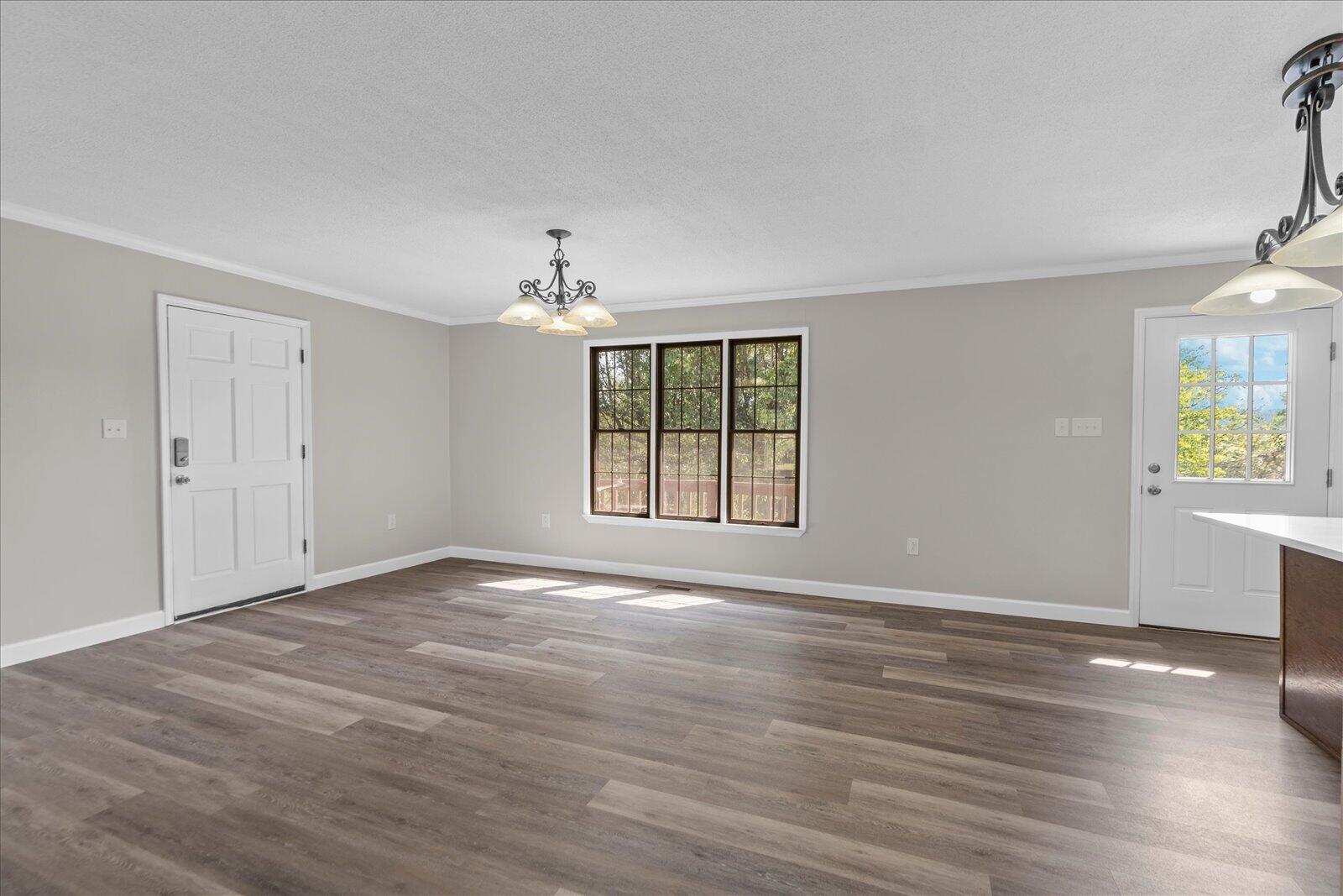632 Shirley Loop Property Photo 10