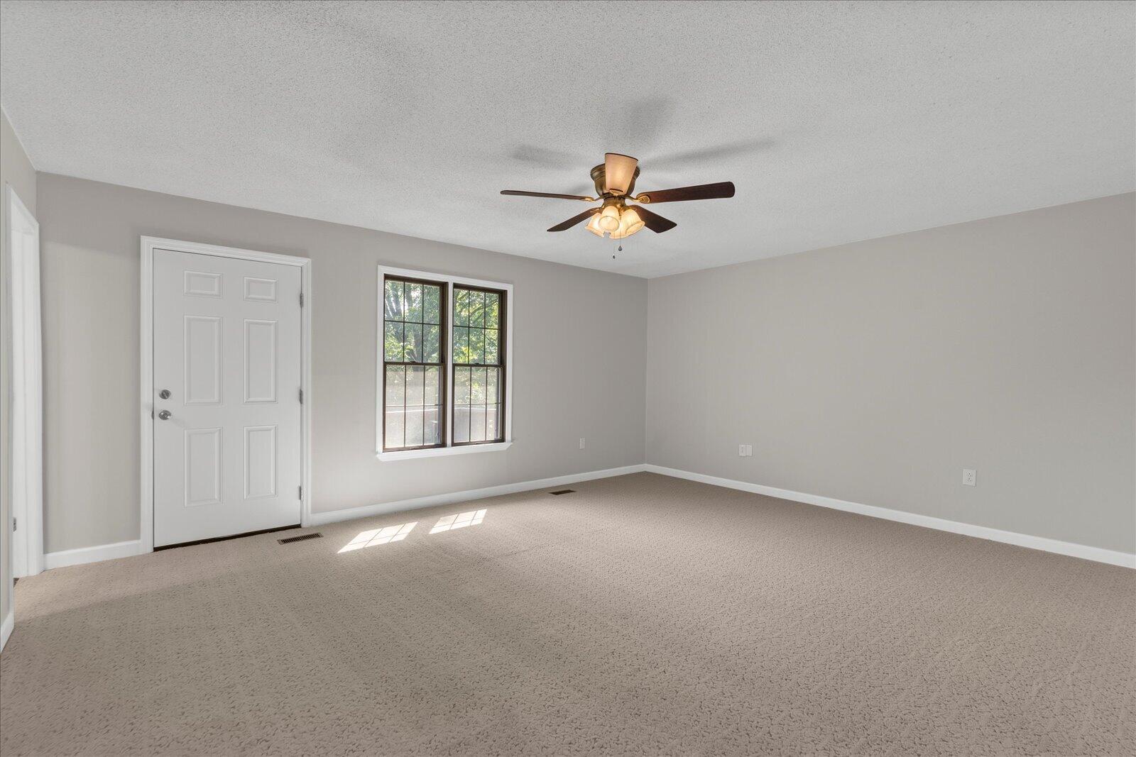 632 Shirley Loop Property Photo 16