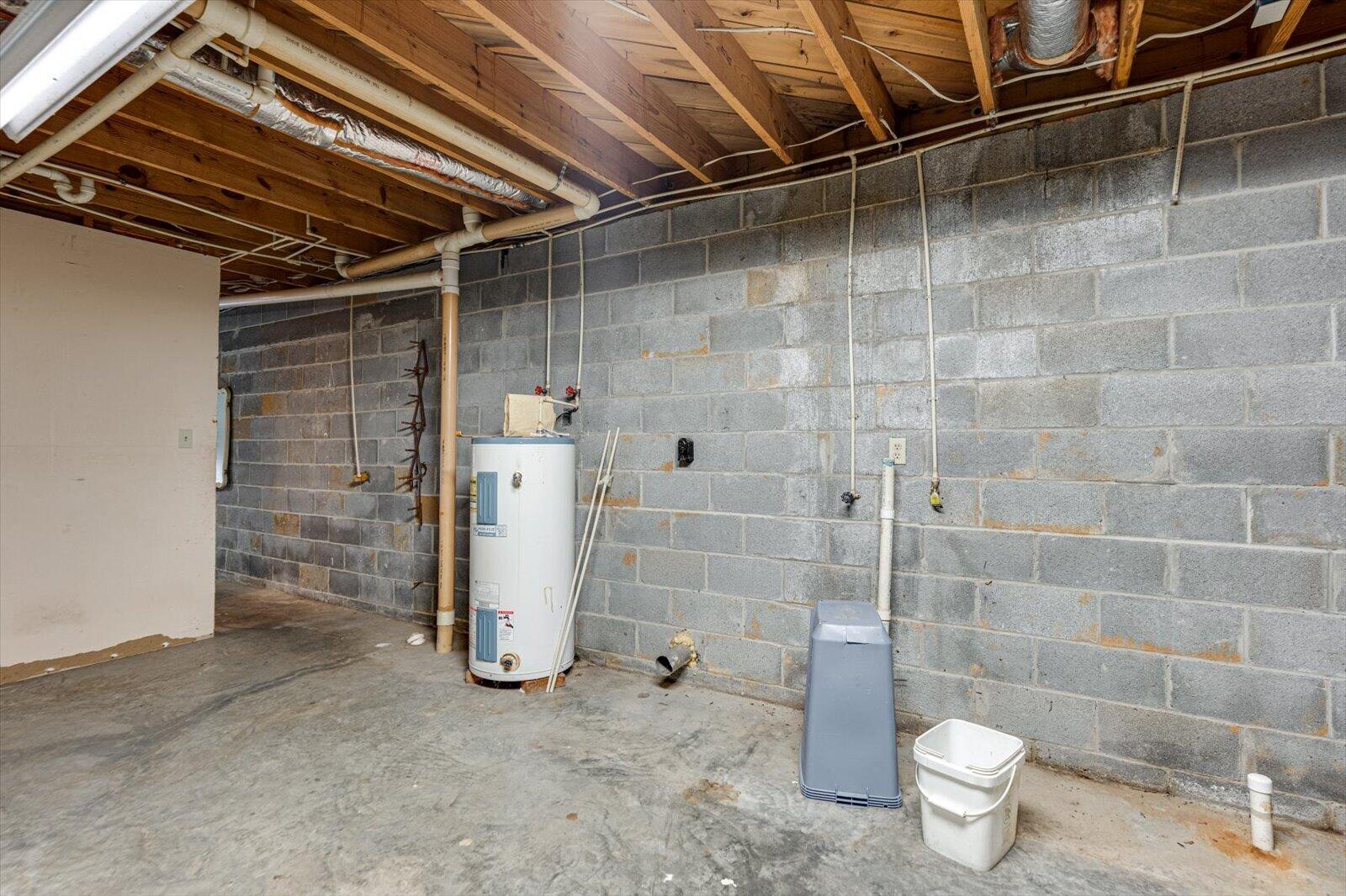 632 Shirley Loop Property Photo 24