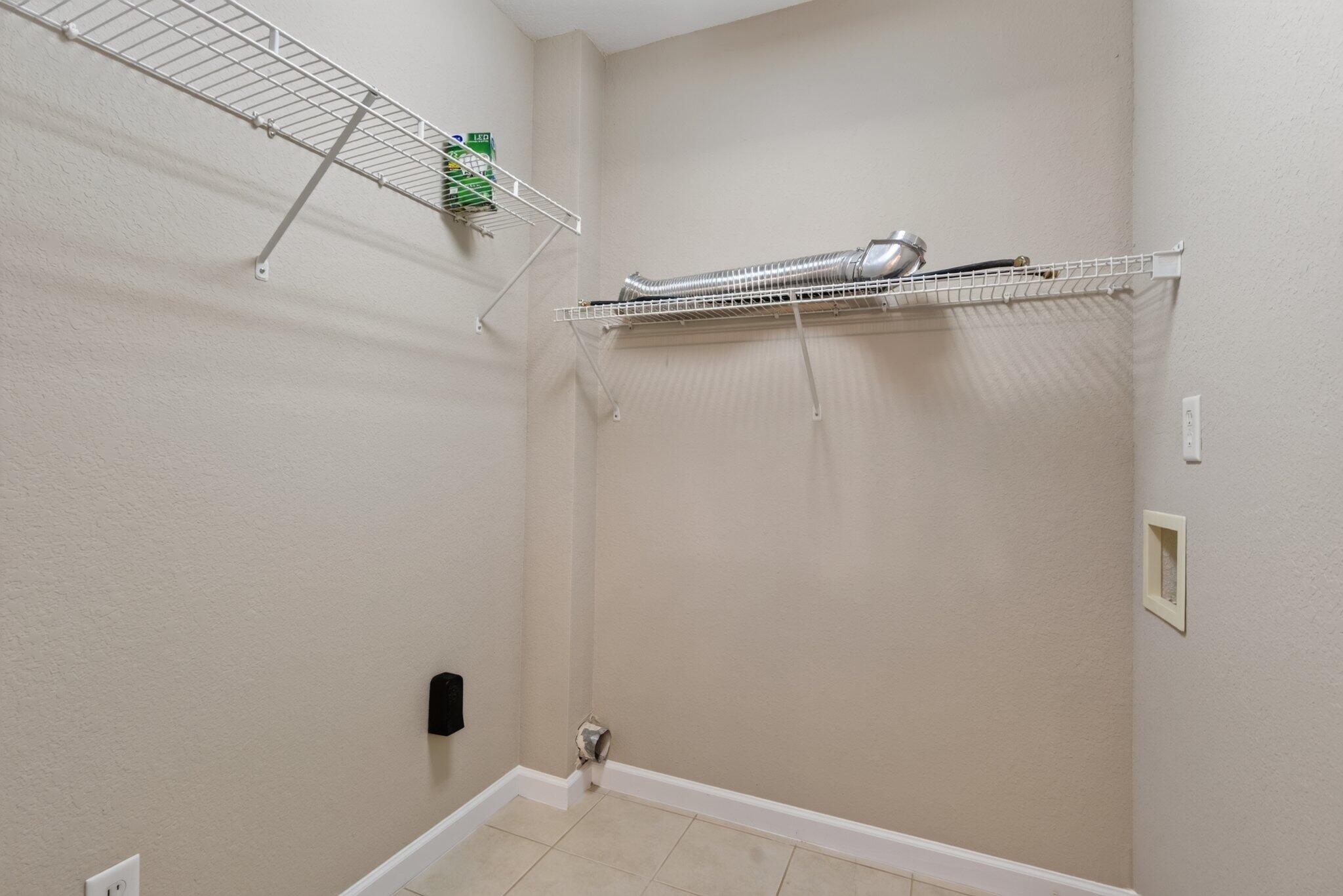 653 Flagstone Drive Property Photo 27
