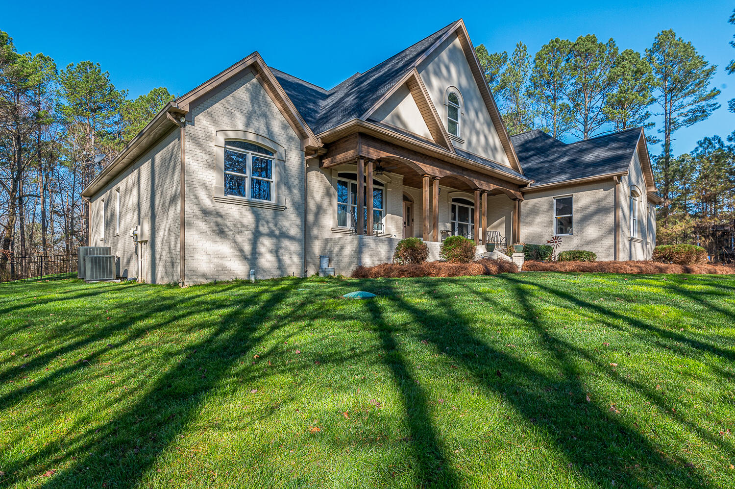 560 Classic Trail Property Photo 3