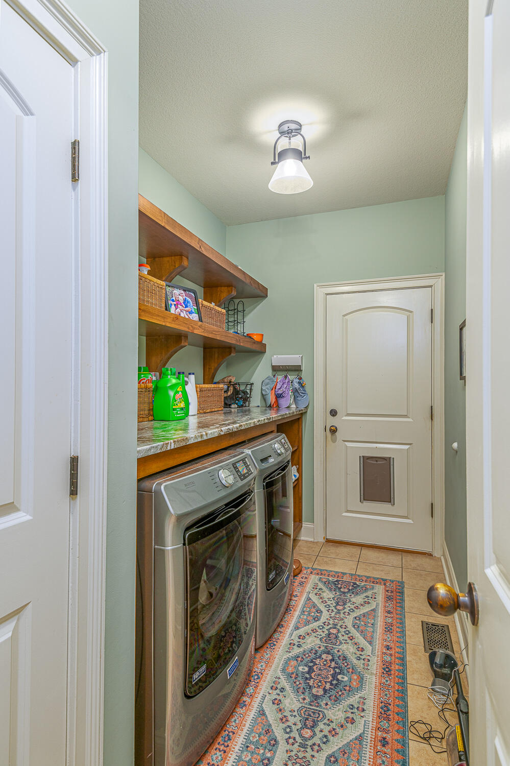 560 Classic Trail Property Photo 27