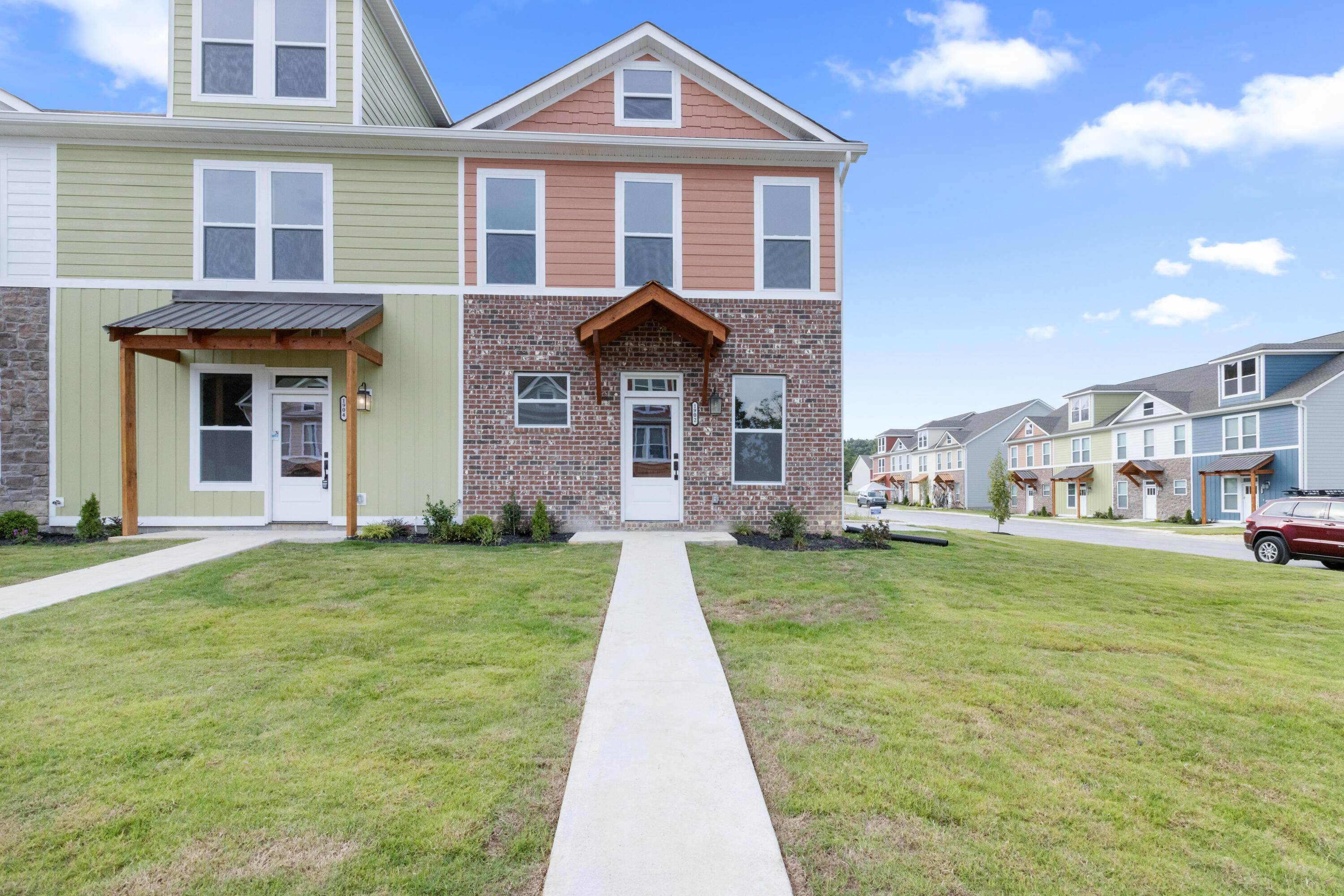 1902 Cypress Lane Property Photo 1