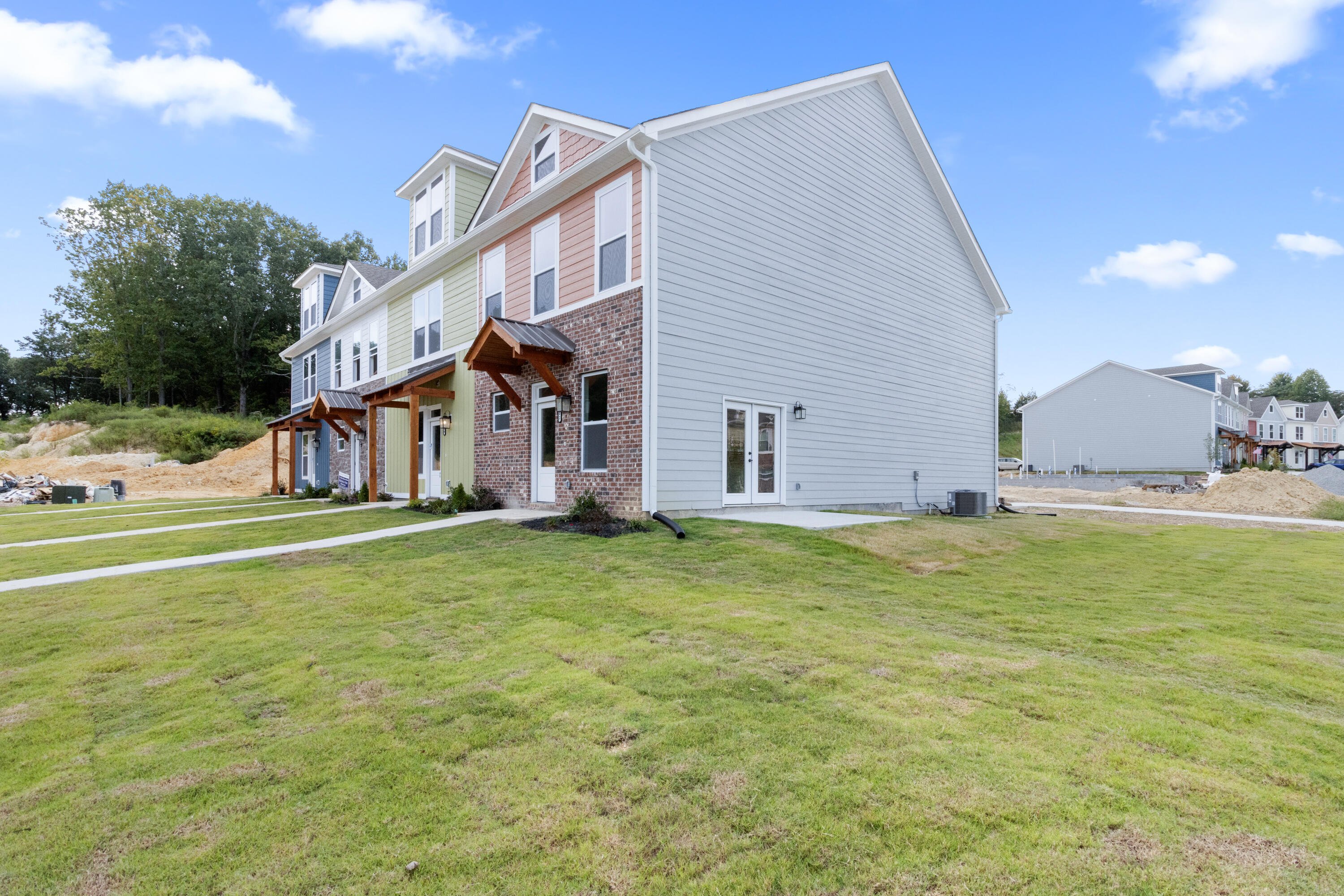 1902 Cypress Lane Property Photo 4