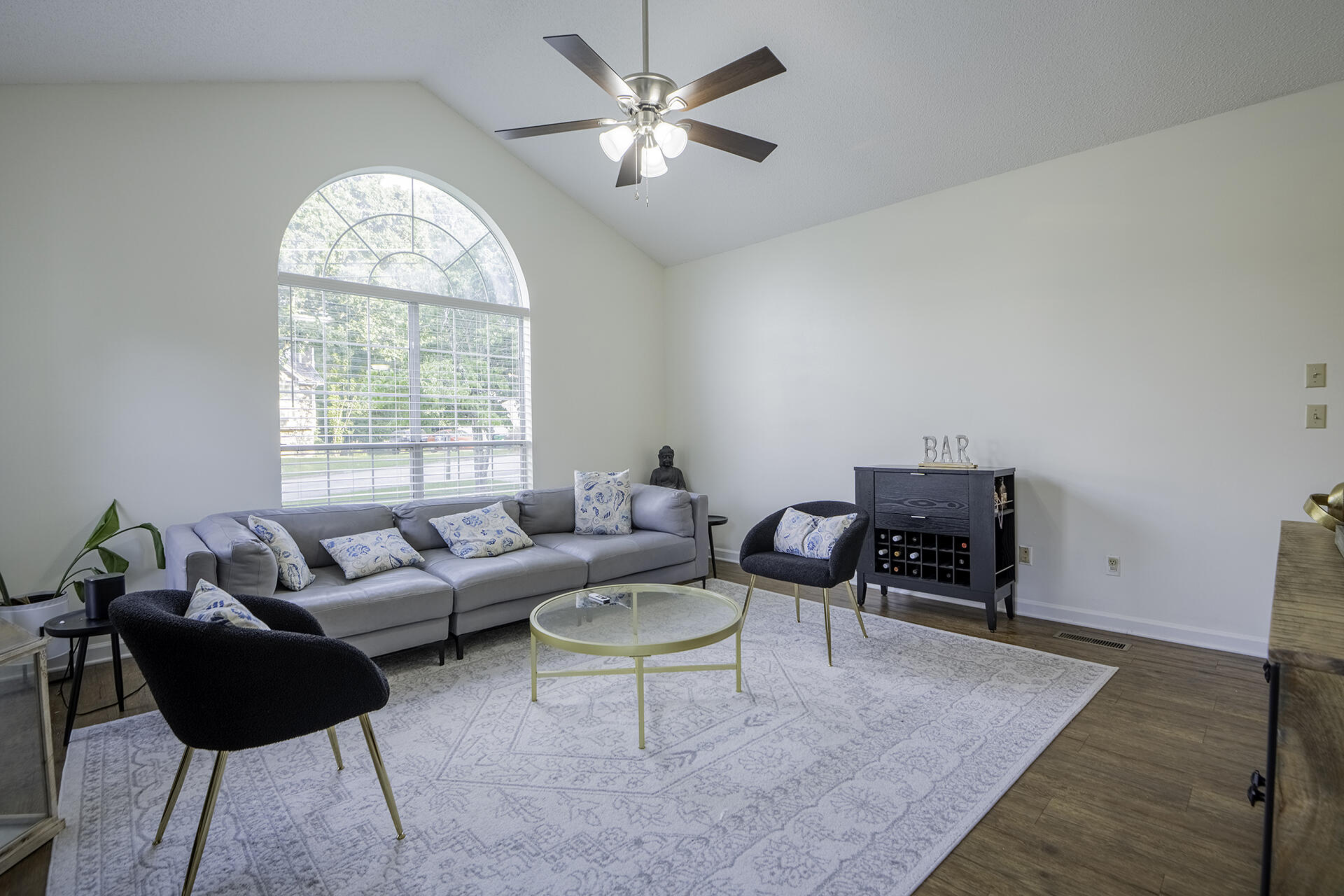 6911 Benwood Drive Property Photo 10