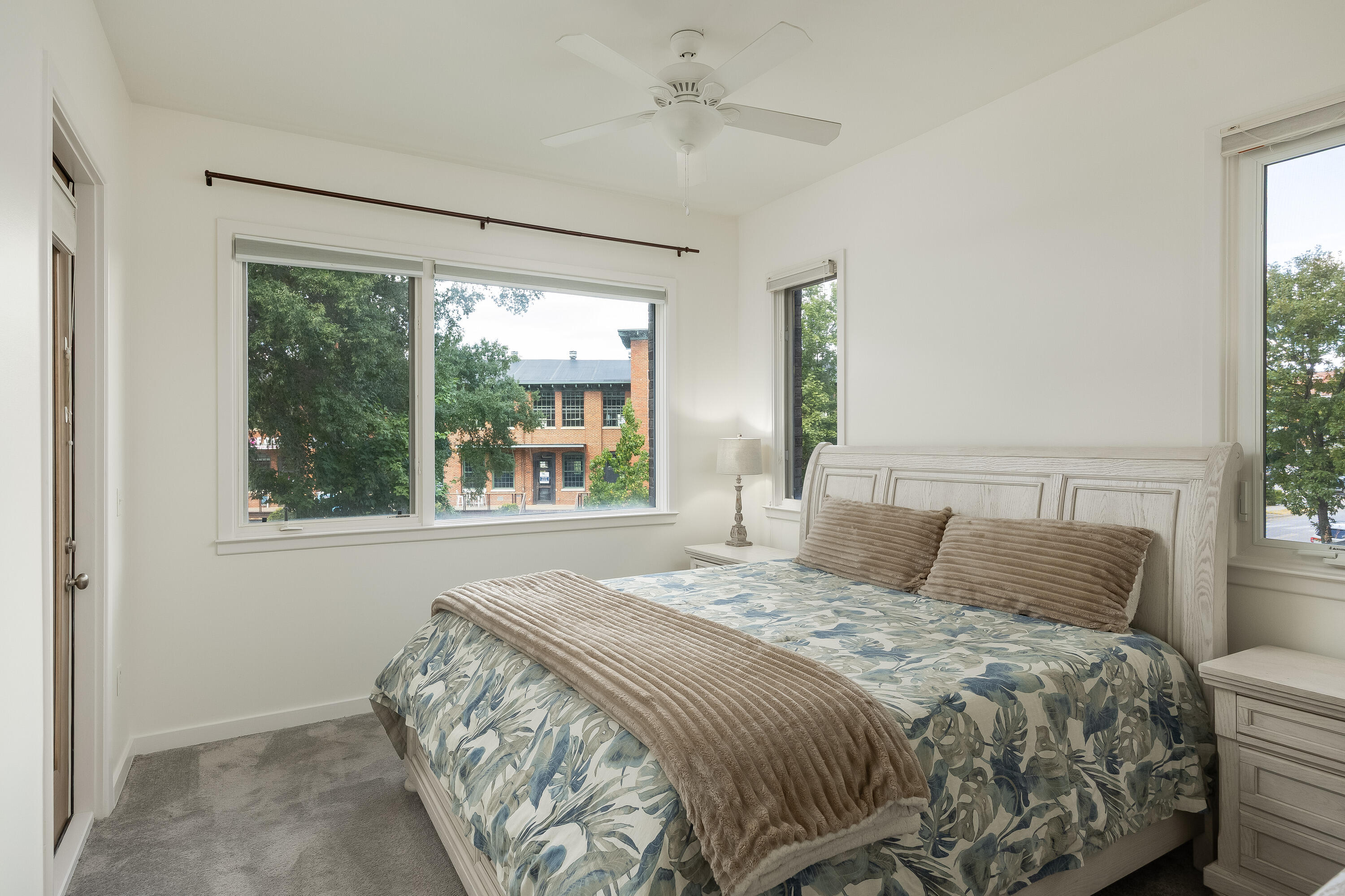 200 Manufacturers Road Property Photo 12