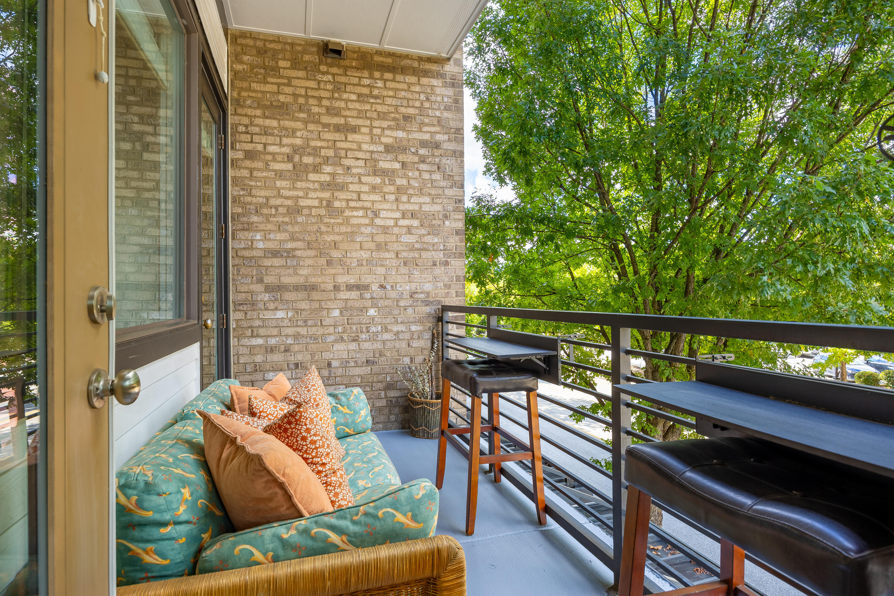 200 Manufacturers Road Property Photo 16