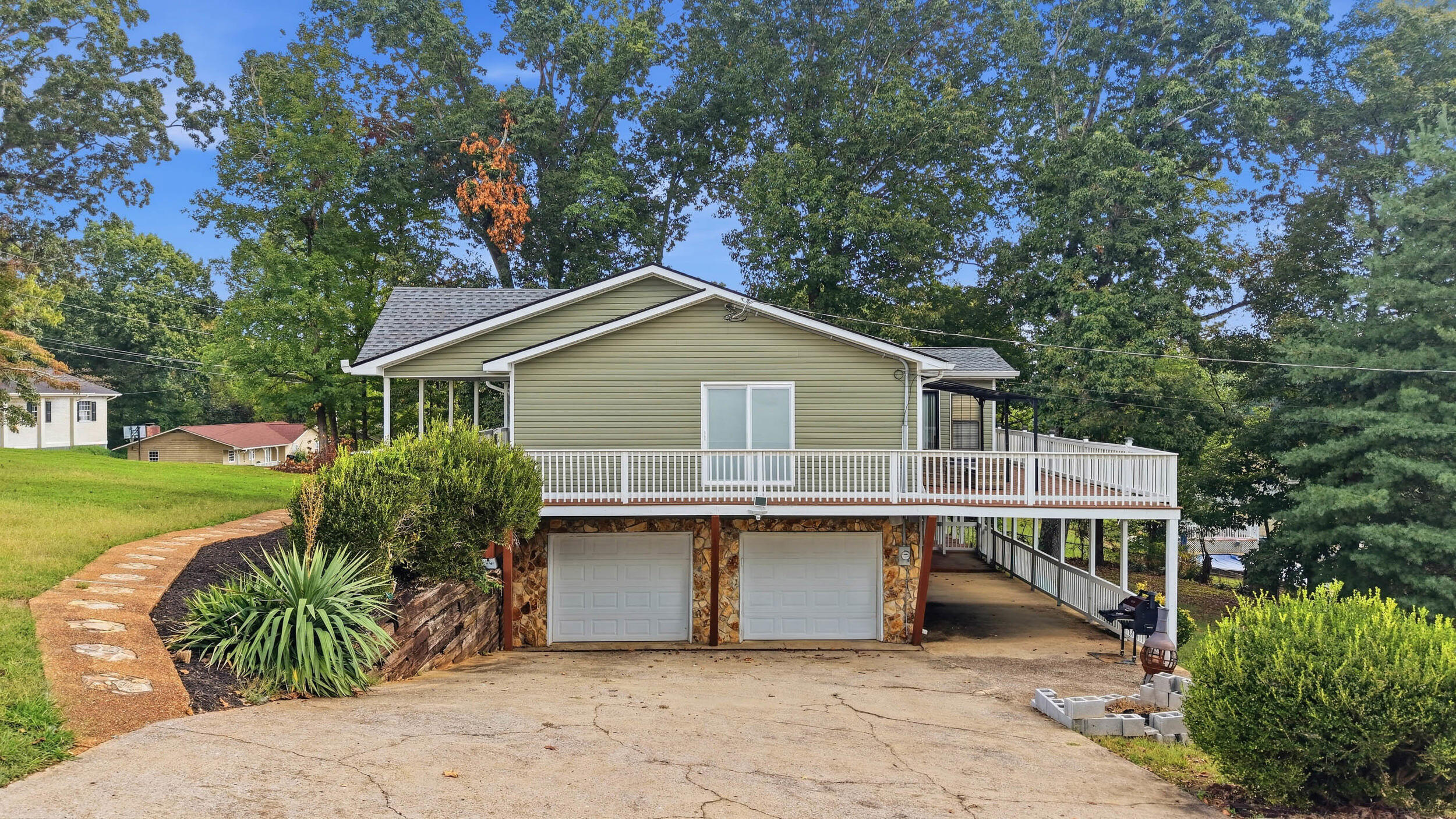 734 Crestridge Drive Property Photo 36