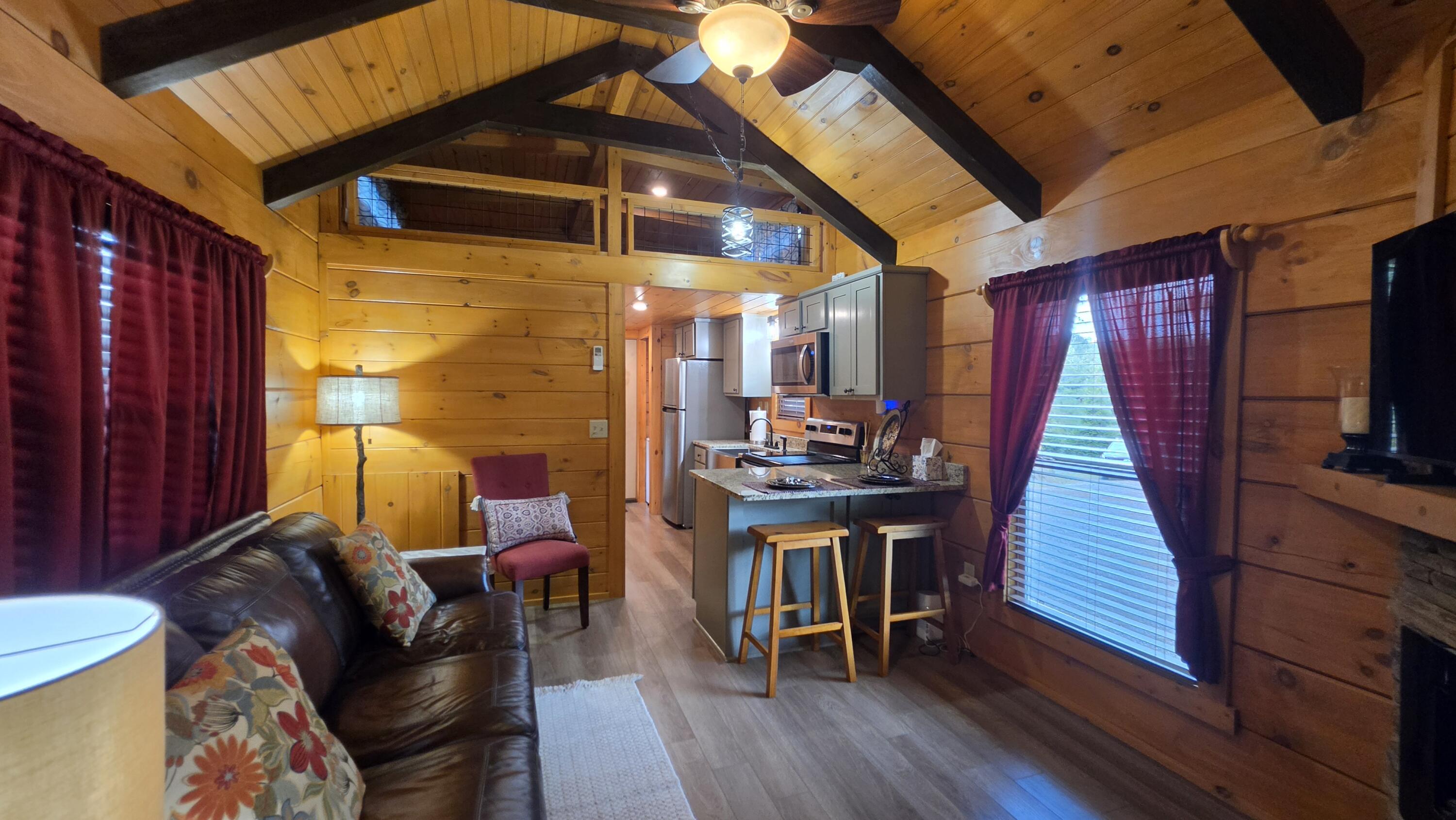 1221 County Road 641 Property Photo 4