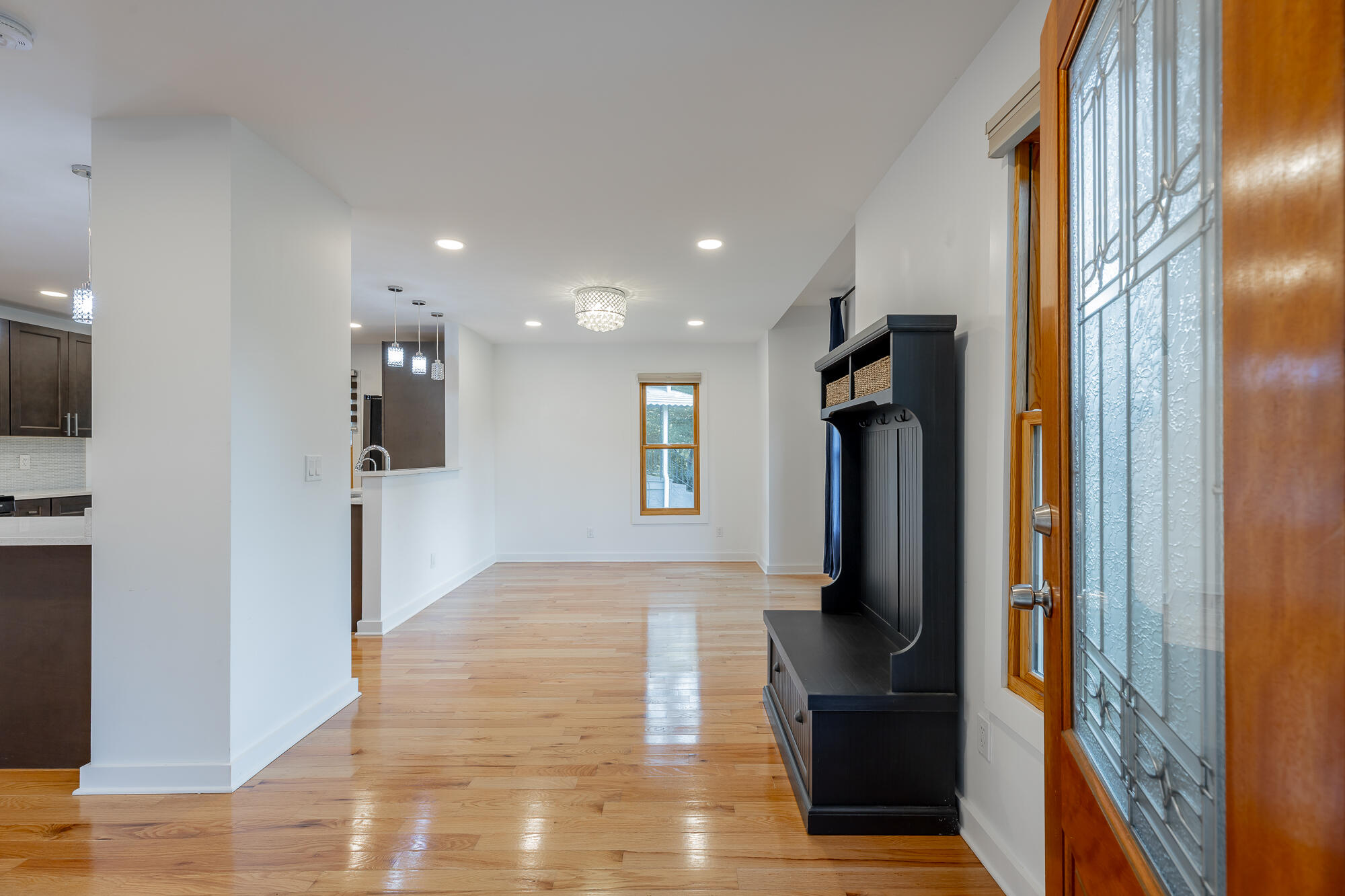 106 Everett Street Property Photo 3