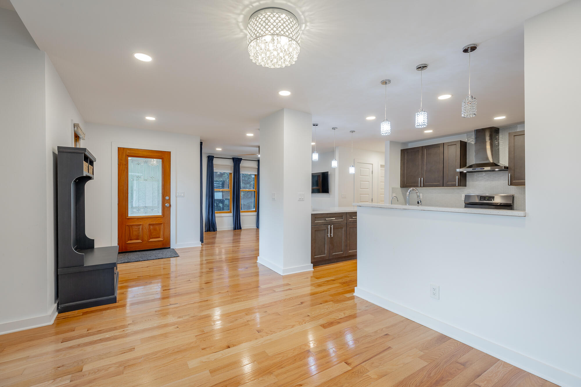 106 Everett Street Property Photo 10