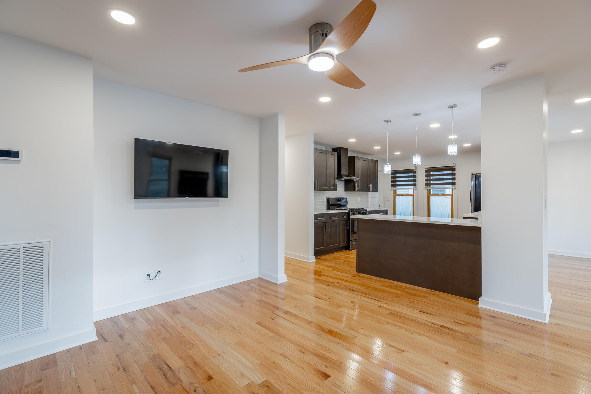 106 Everett Street Property Photo 14