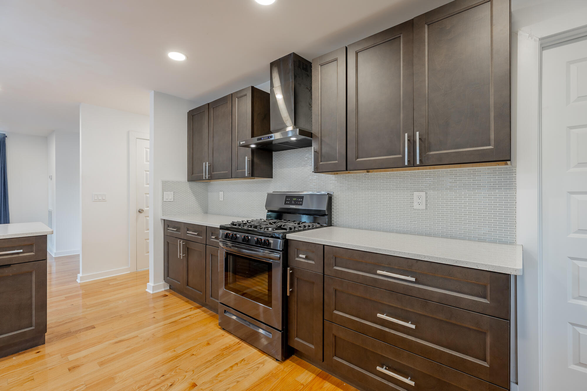 106 Everett Street Property Photo 24