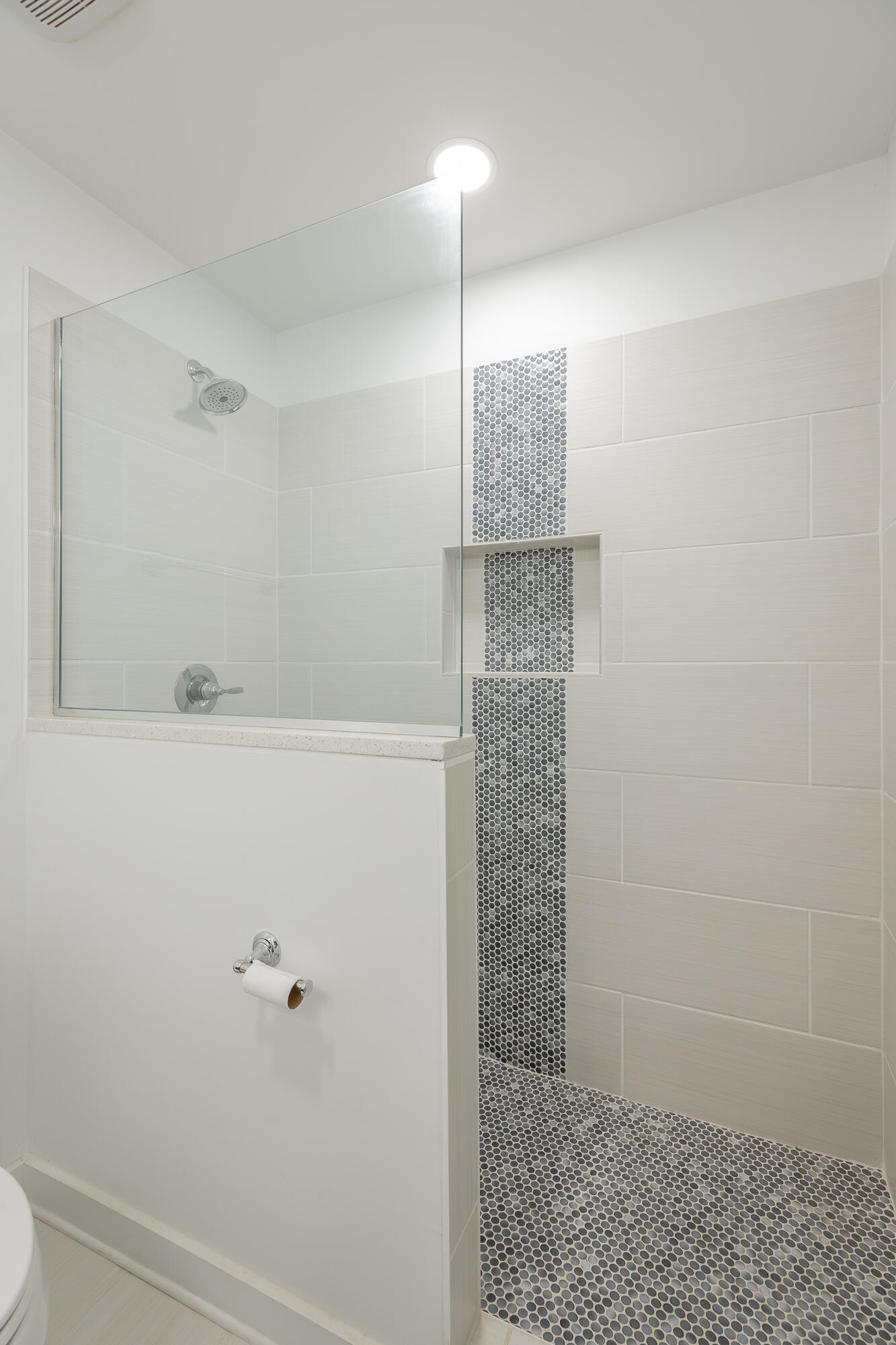 106 Everett Street Property Photo 31