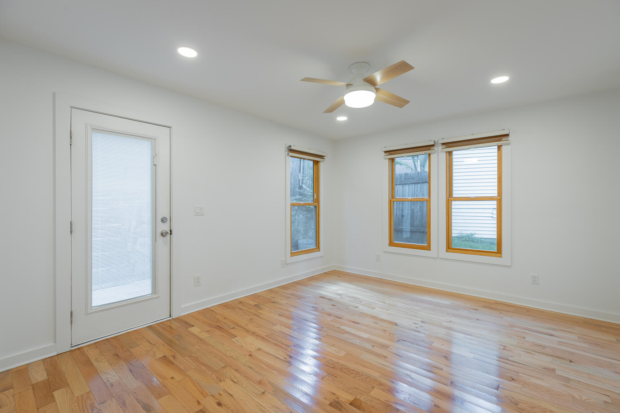 106 Everett Street Property Photo 33