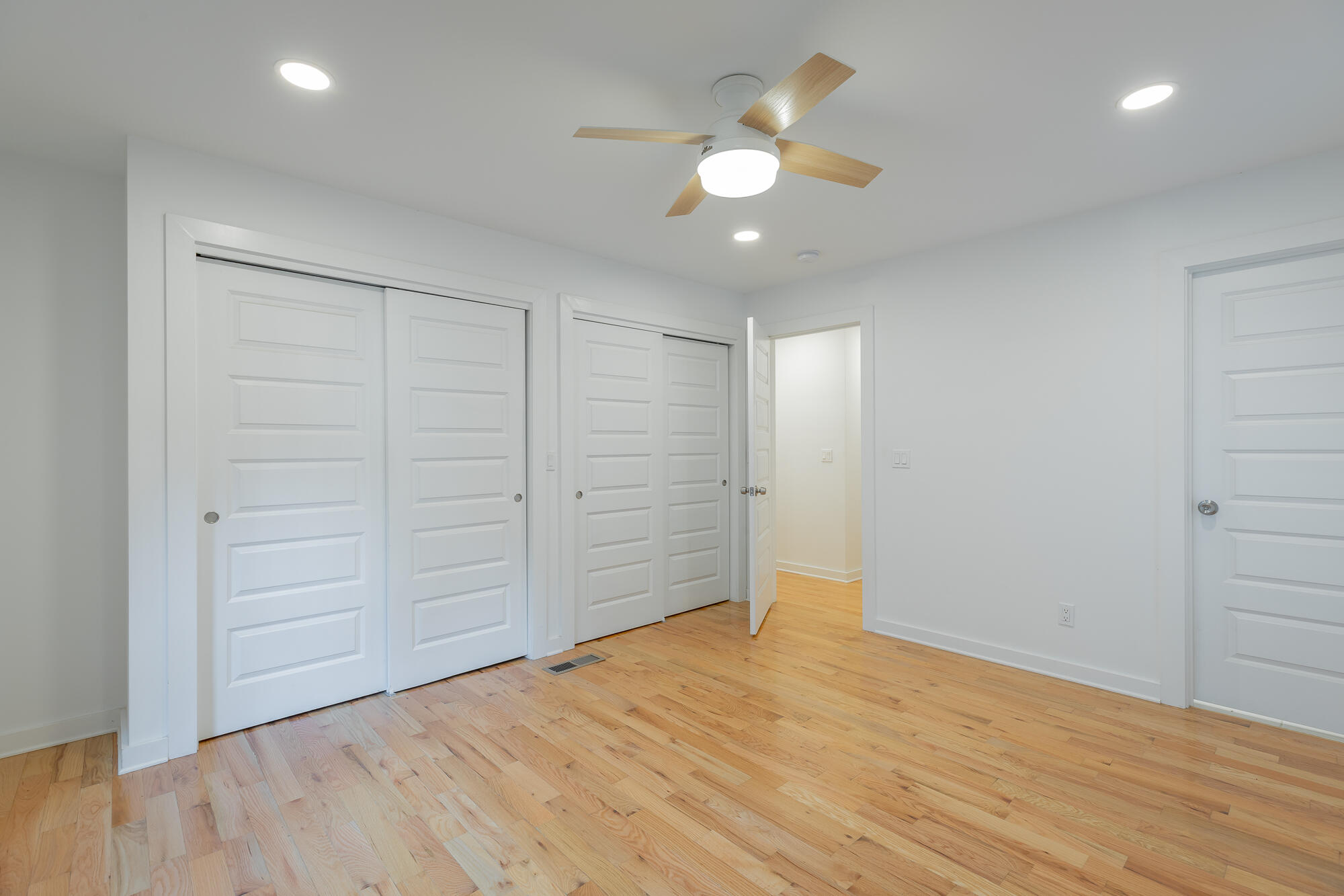 106 Everett Street Property Photo 35