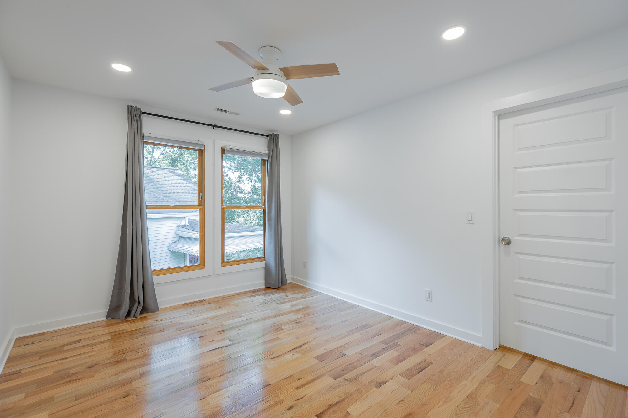 106 Everett Street Property Photo 47