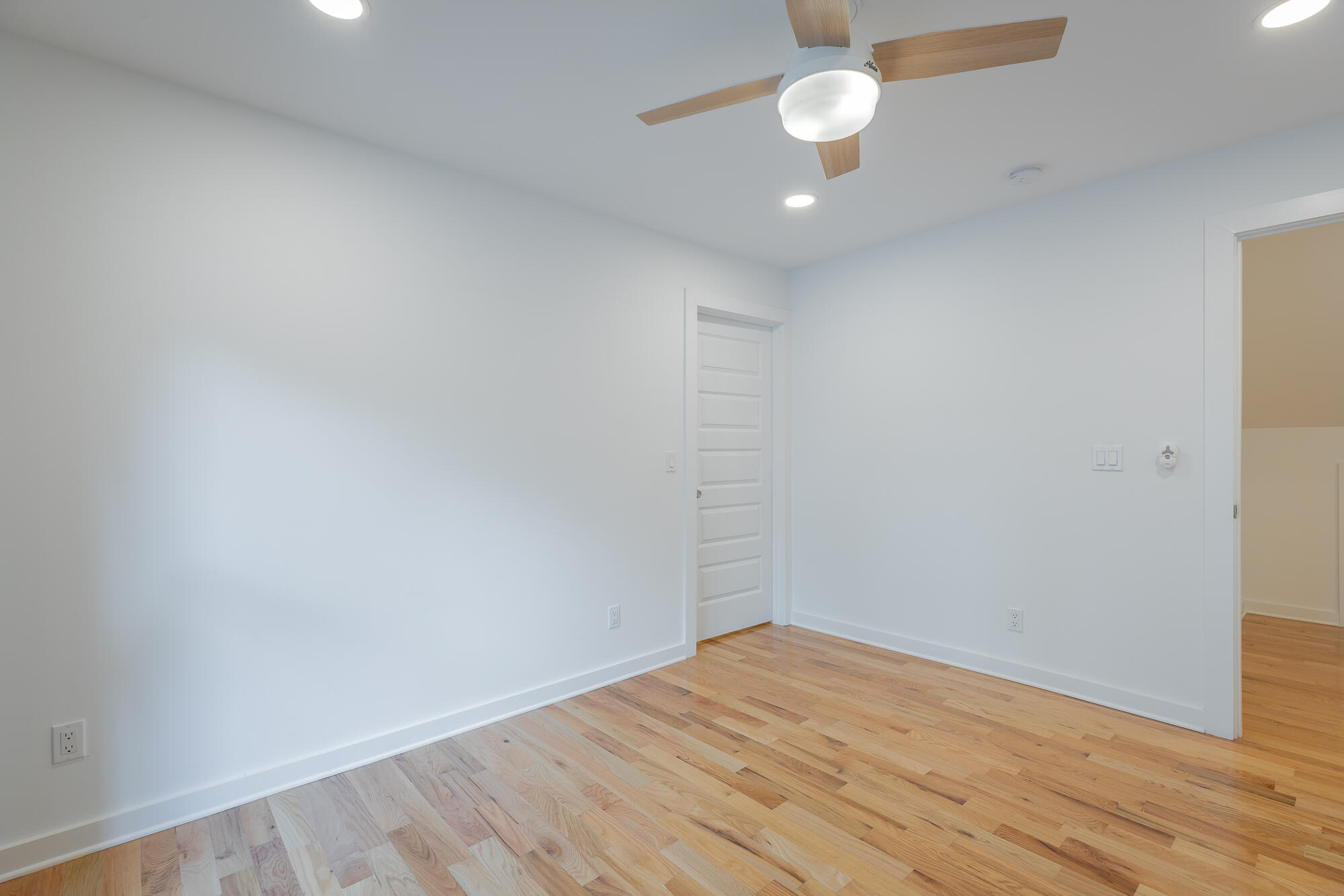 106 Everett Street Property Photo 50