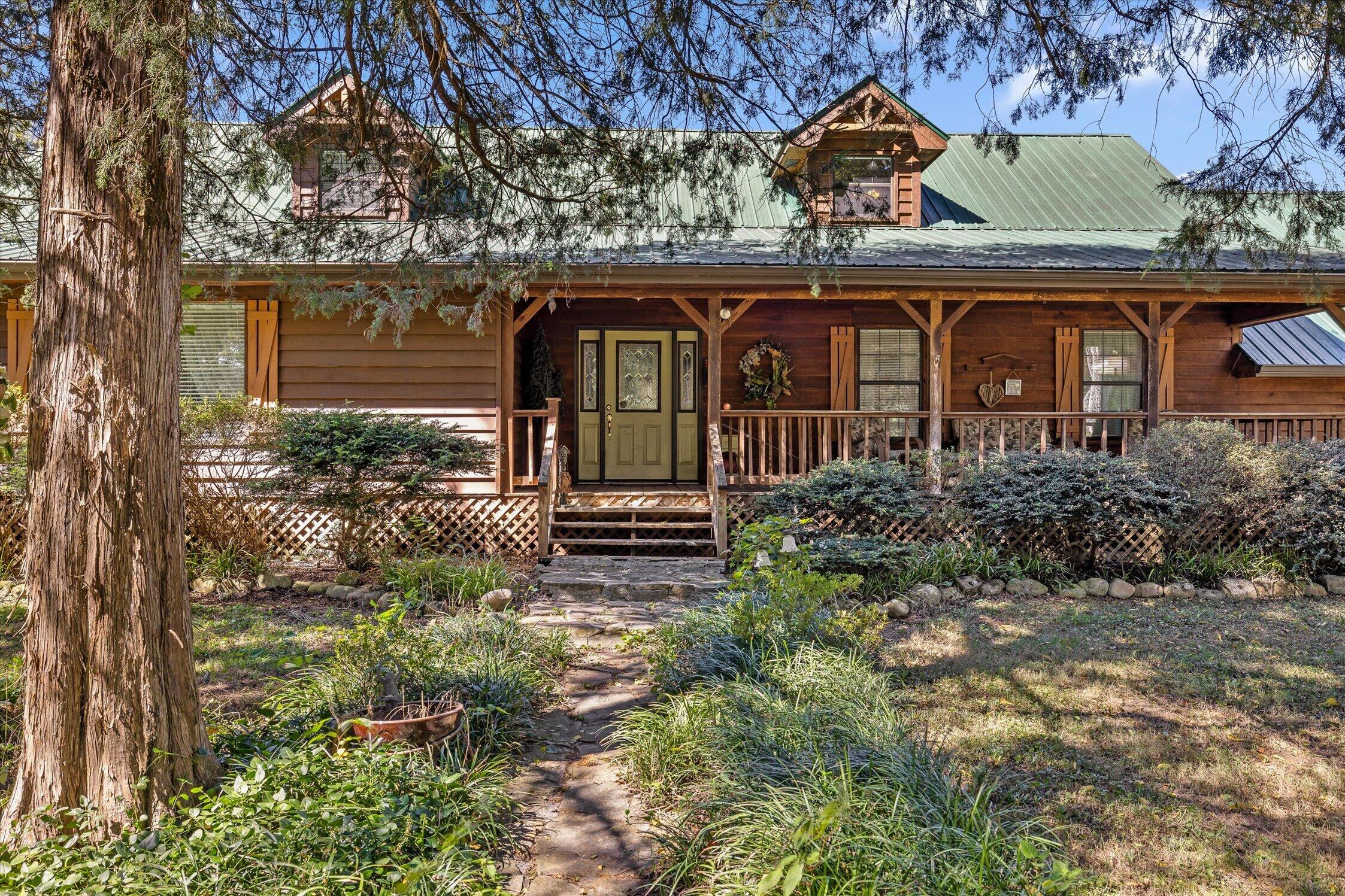 18961 Us 127 Property Photo 2