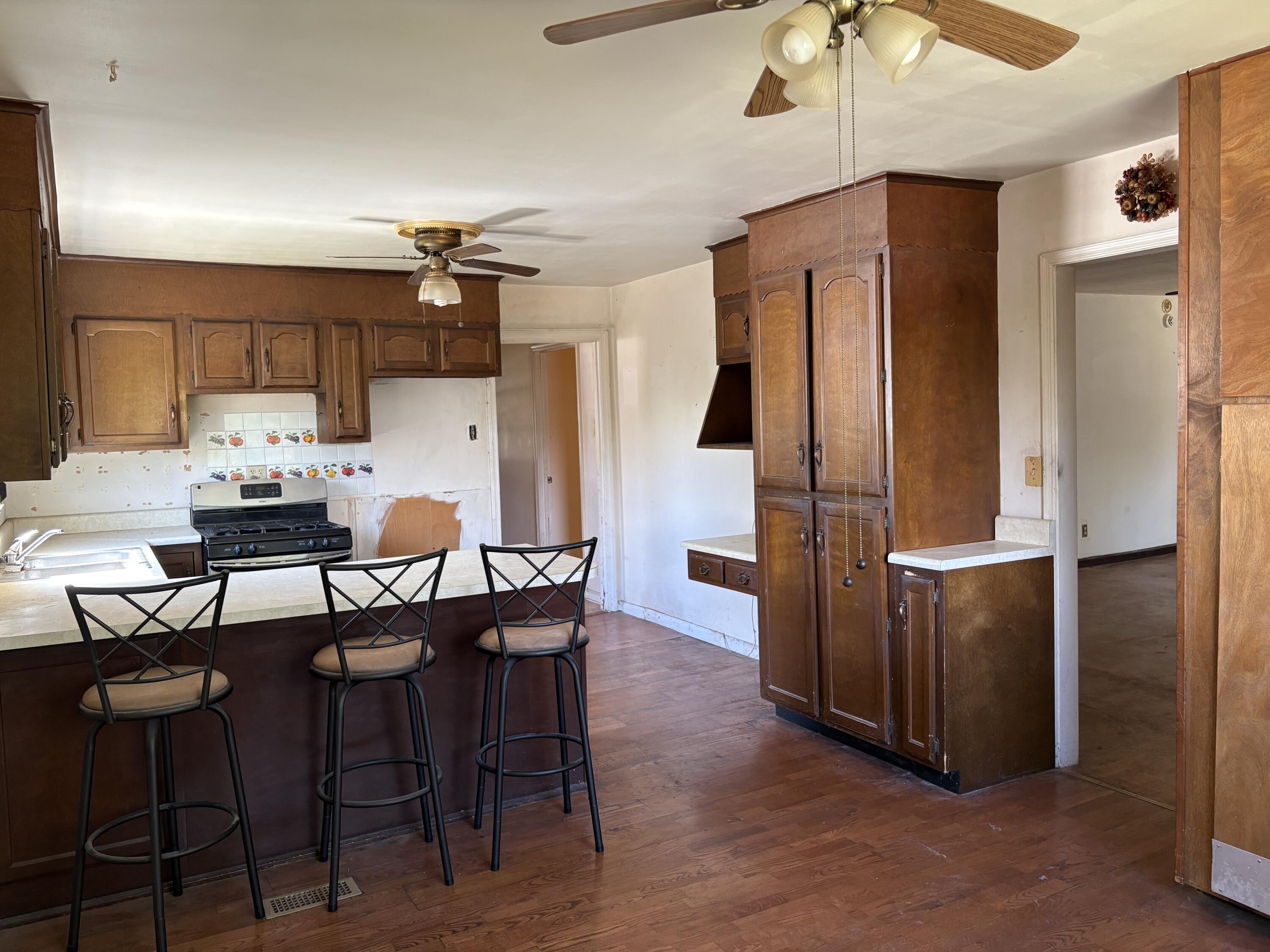 1927 Close Road Property Photo 6