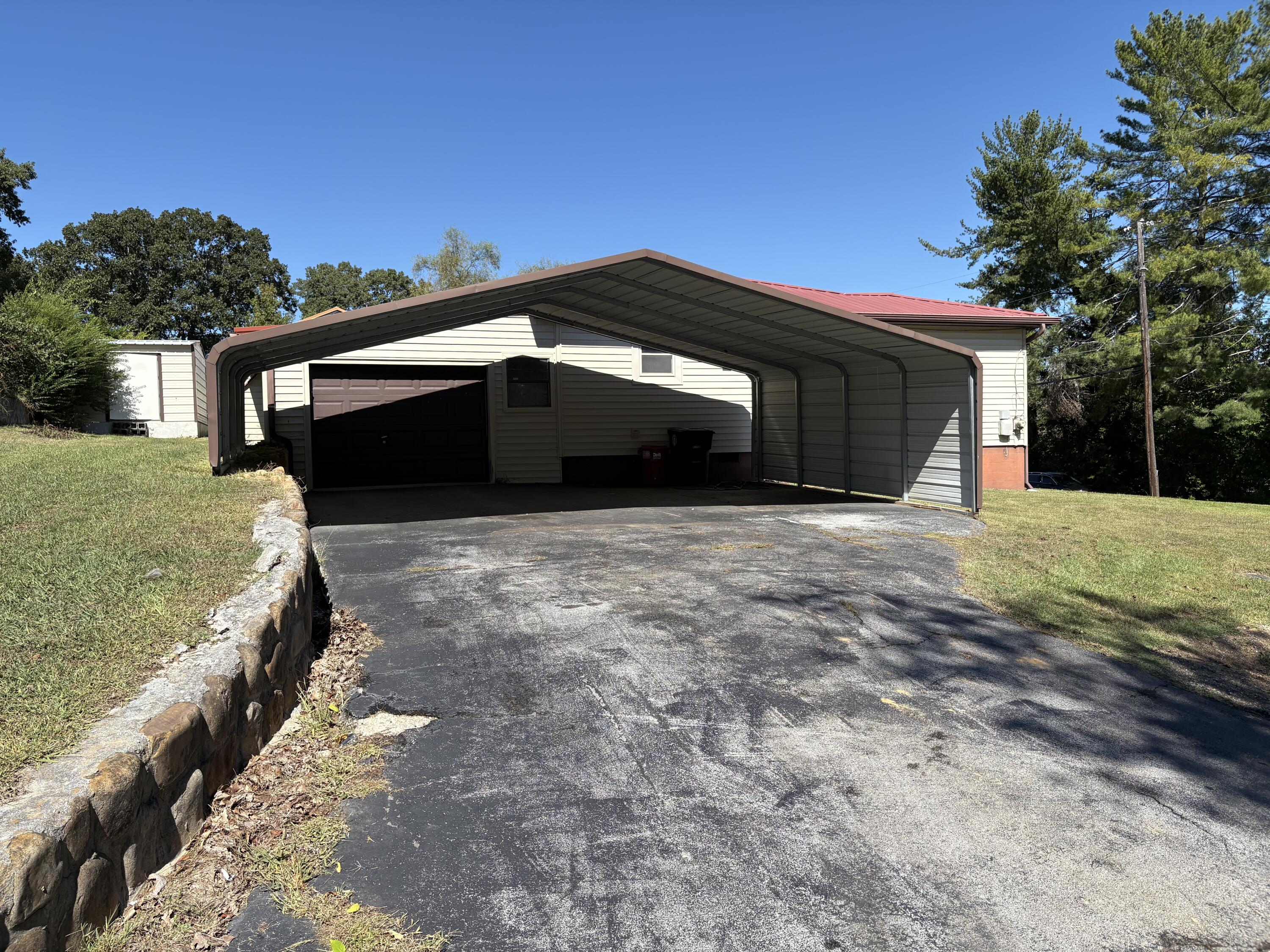 1927 Close Road Property Photo 13