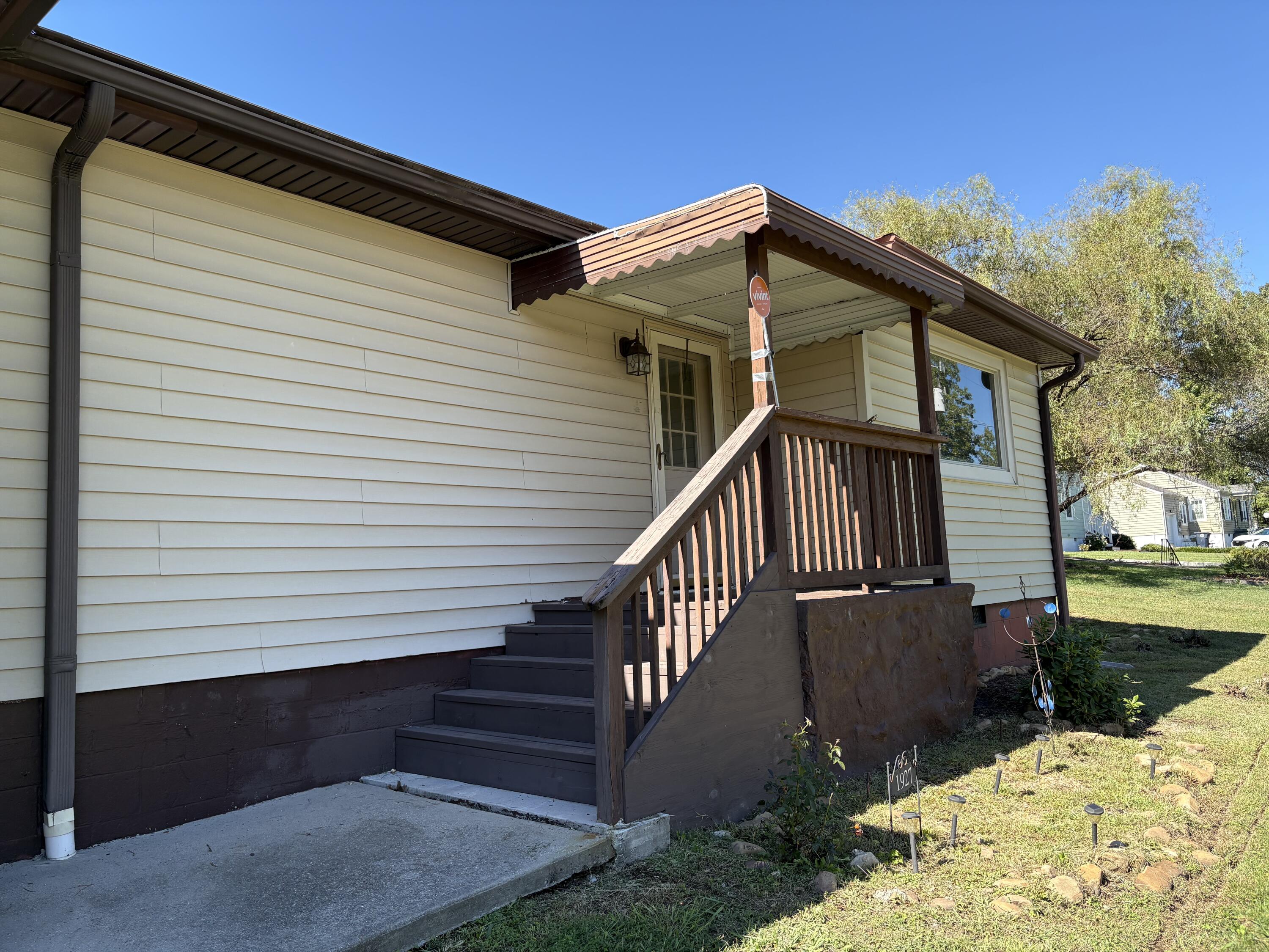 1927 Close Road Property Photo 18