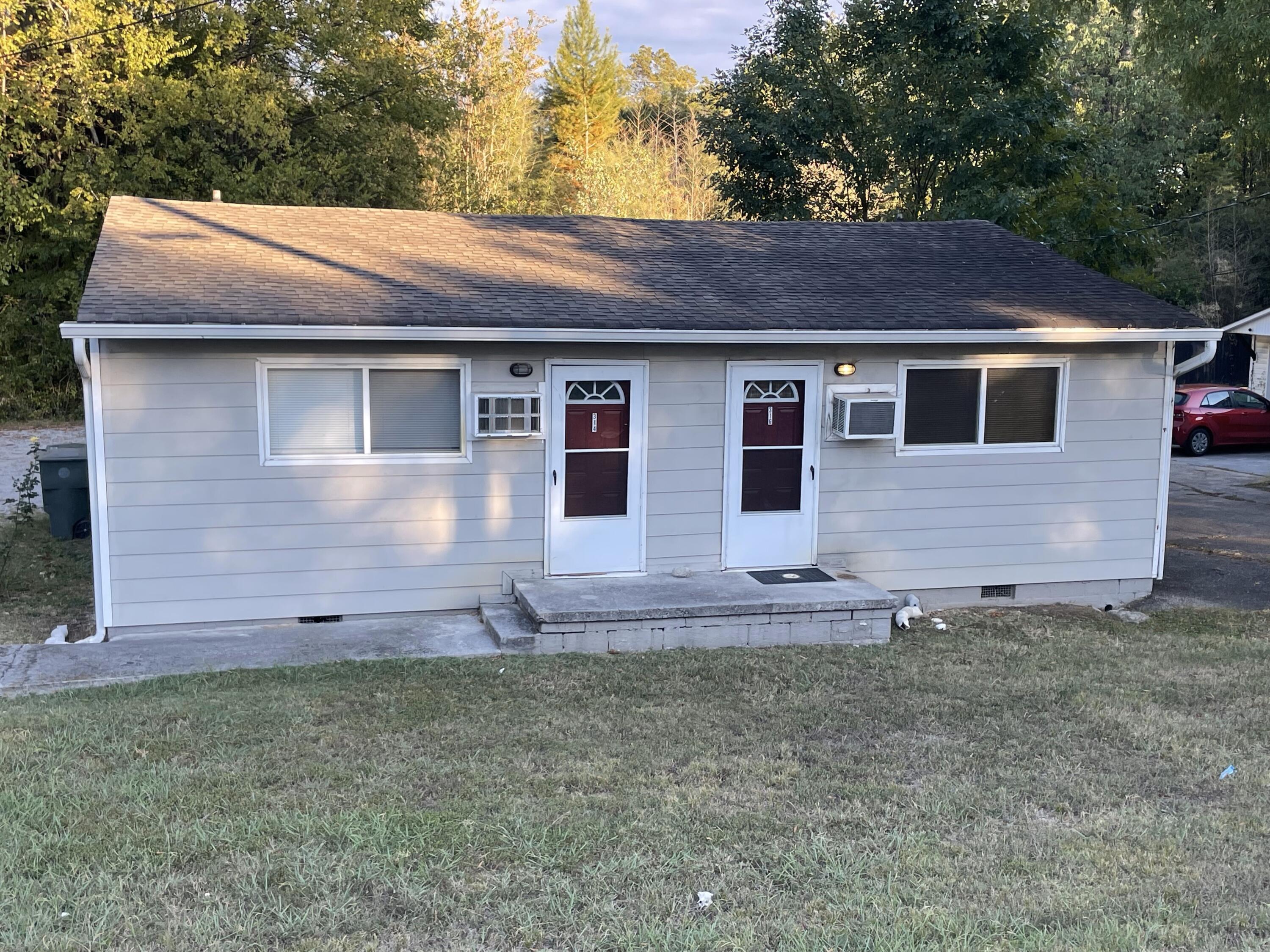 314 S Moore Road Property Photo 1