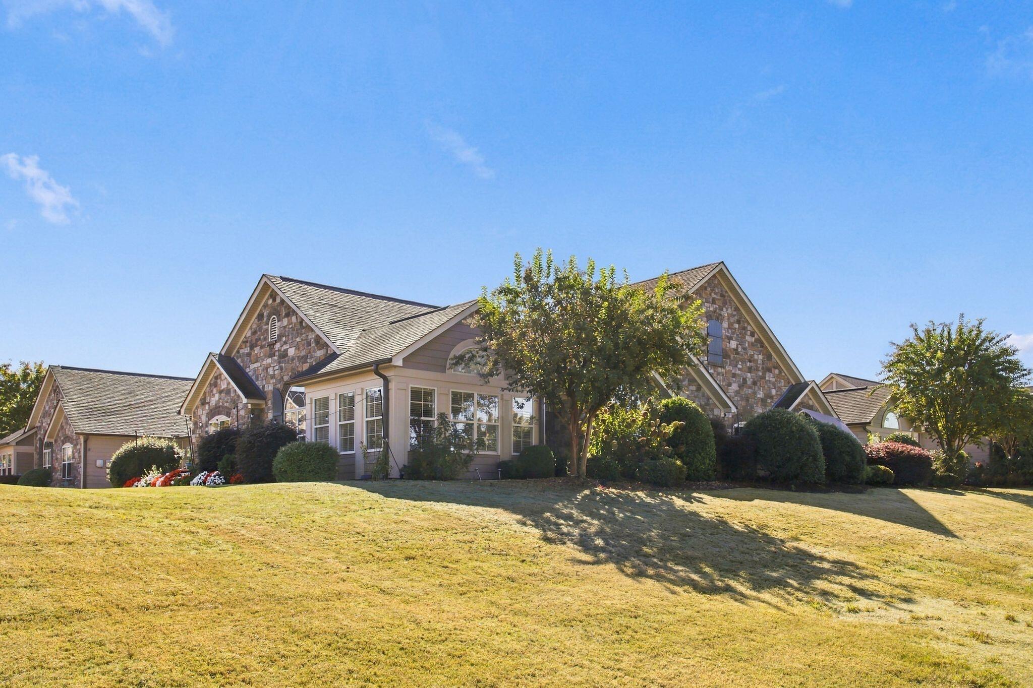 1639 Sedgefield Drive Property Photo 4