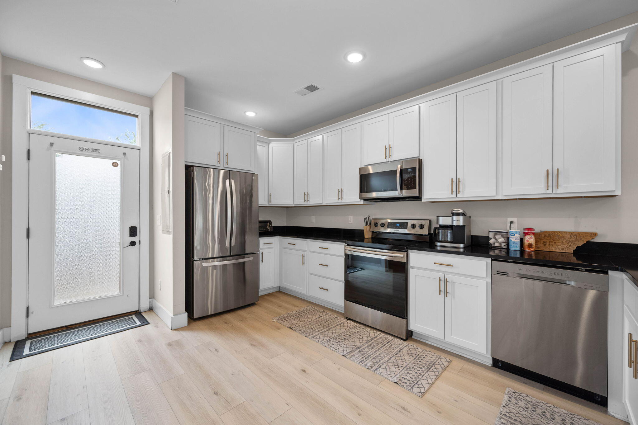 1325 Central Avenue Property Photo 8