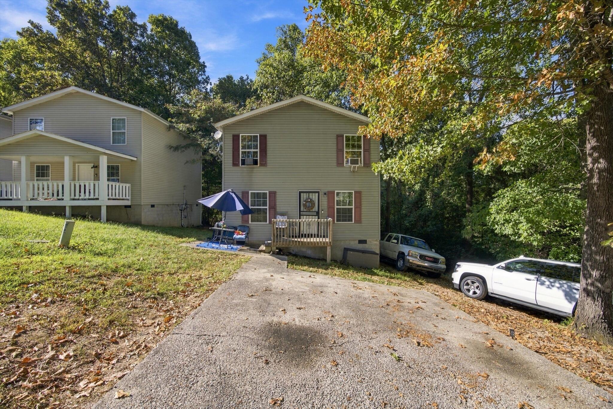 915 Sylvan Drive Property Photo 2