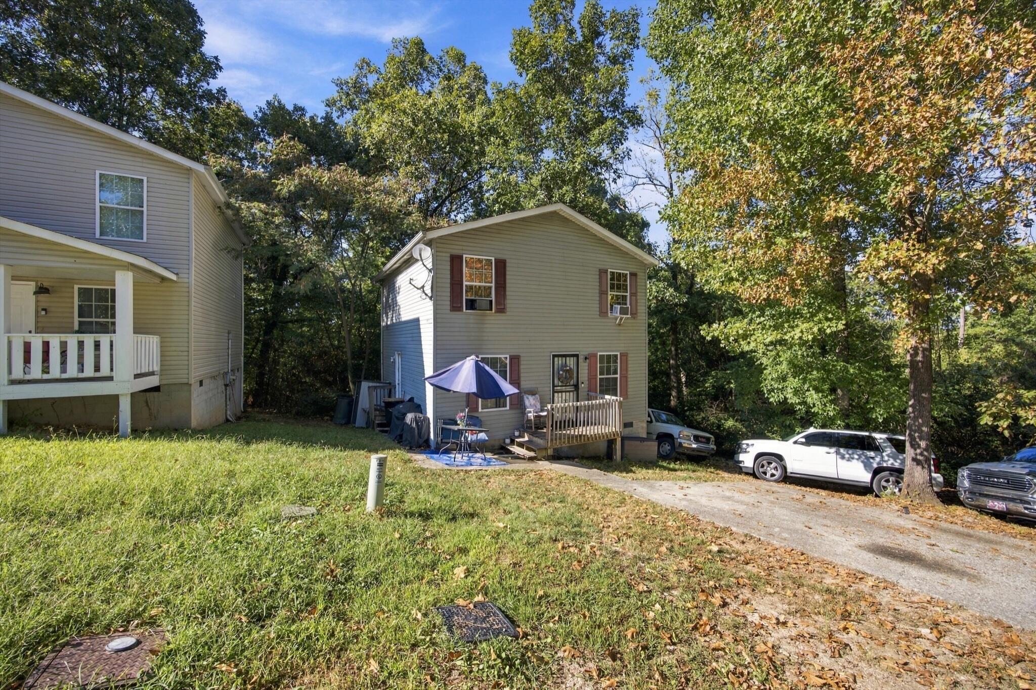 915 Sylvan Drive Property Photo 3