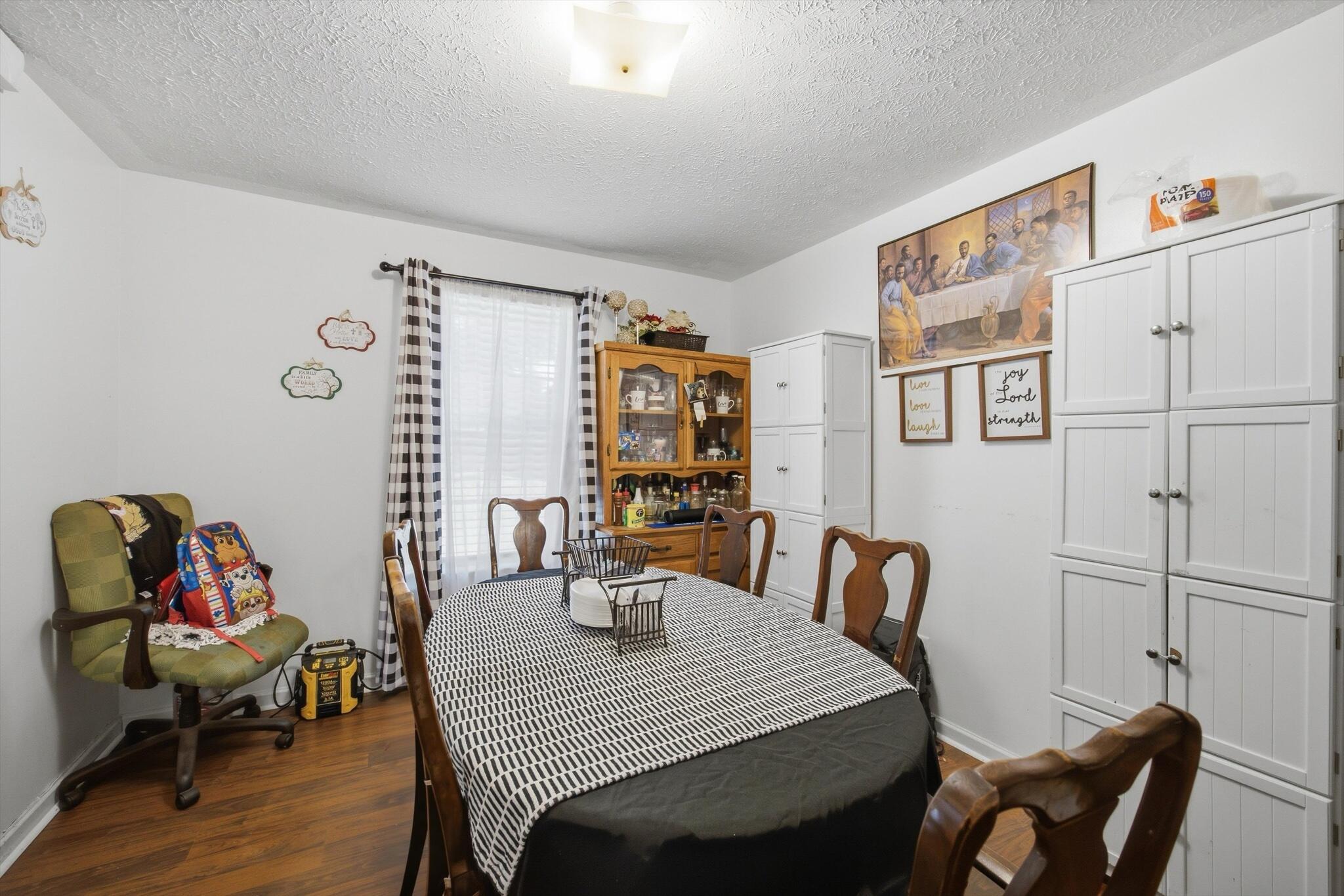 915 Sylvan Drive Property Photo 7