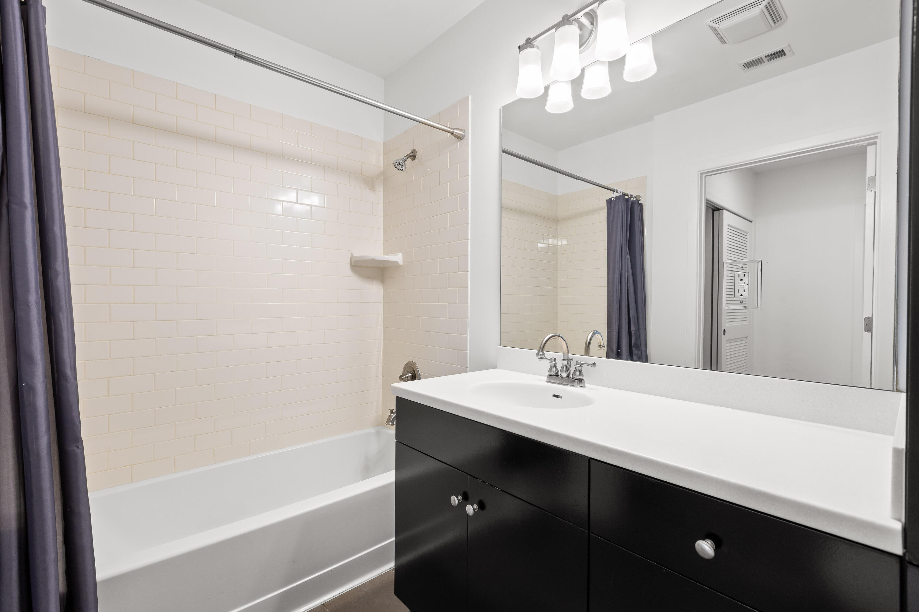 200 Manufacturers Road Property Photo 19