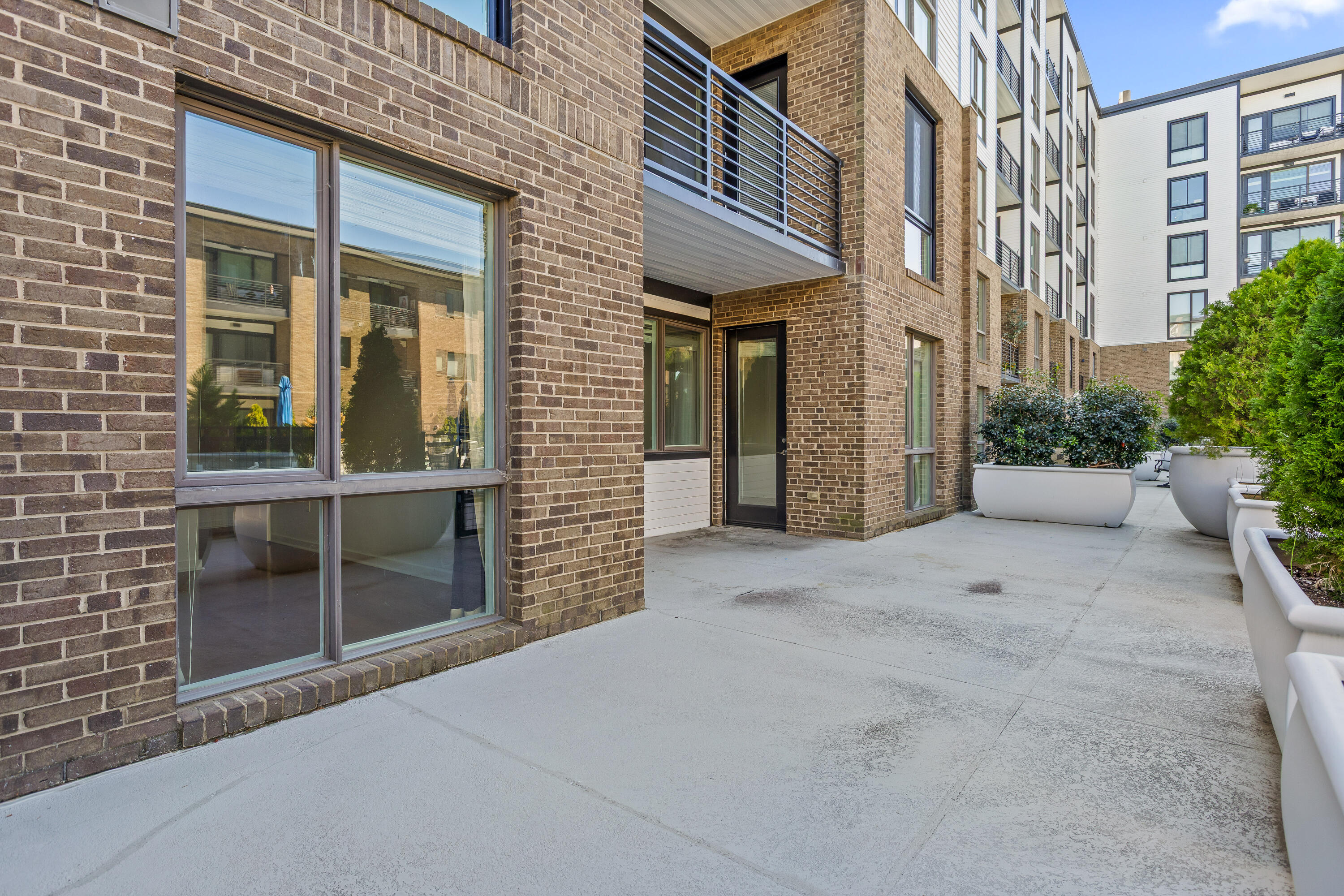 200 Manufacturers Road Property Photo 28