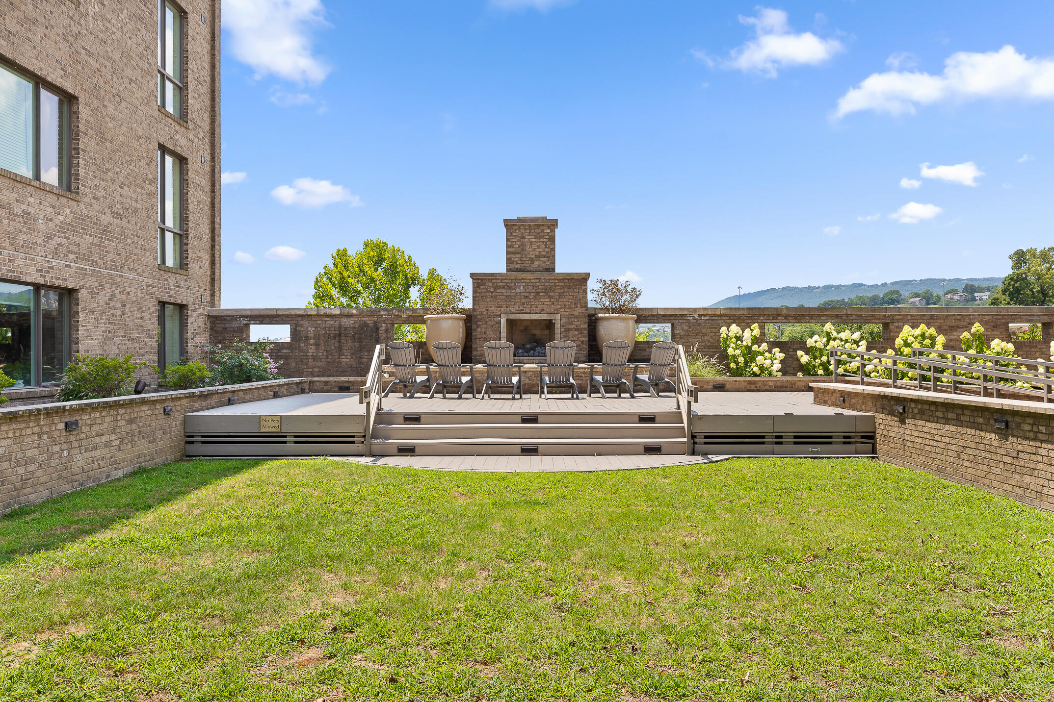 200 Manufacturers Road Property Photo 46