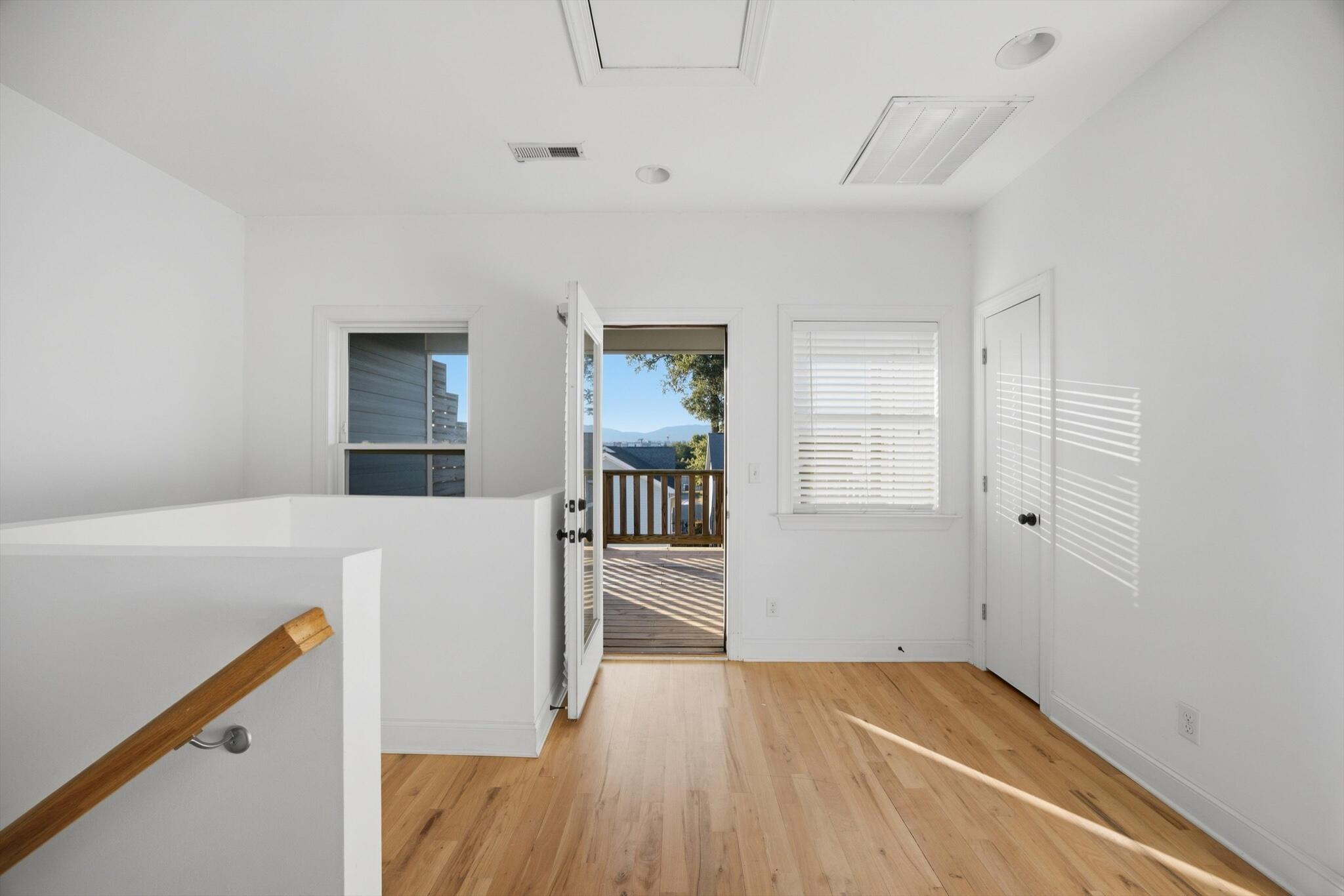 1437 Park Avenue Property Photo 30