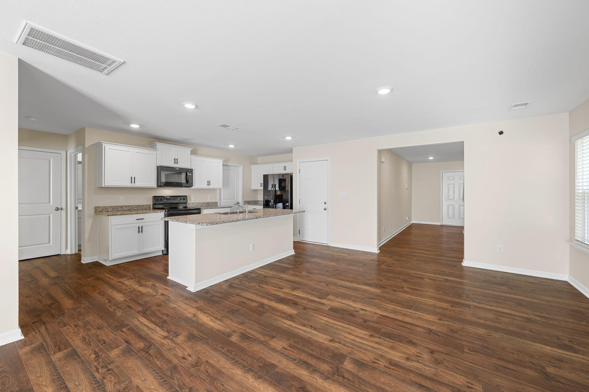 3388 Serenity Drive Ne Property Photo 6