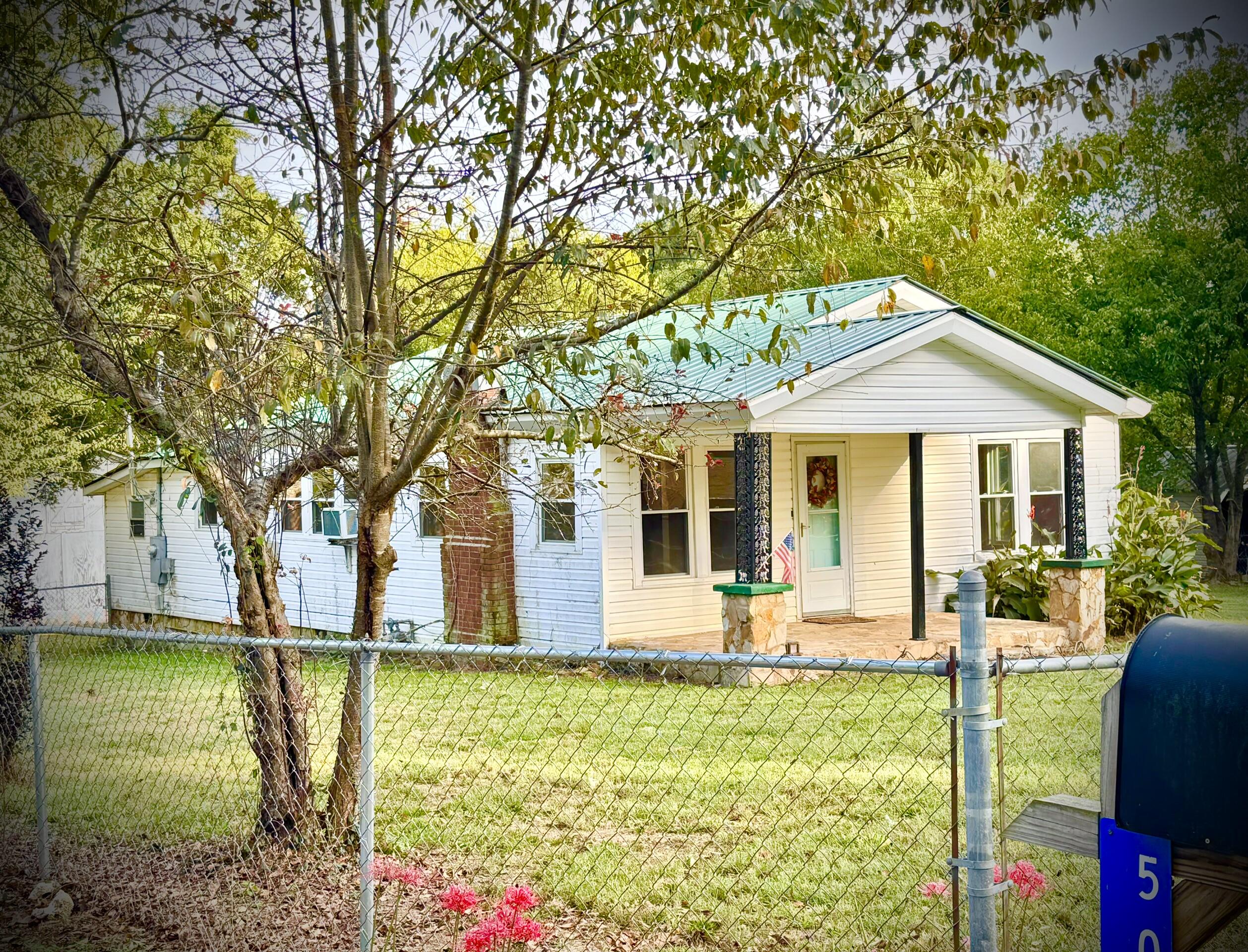 521 Greeson Street Property Photo 1
