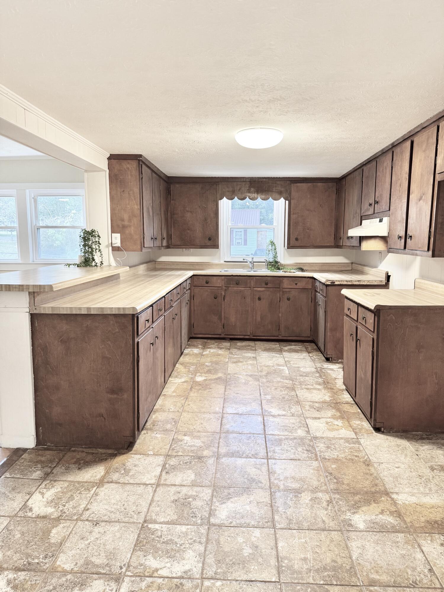 521 Greeson Street Property Photo 10
