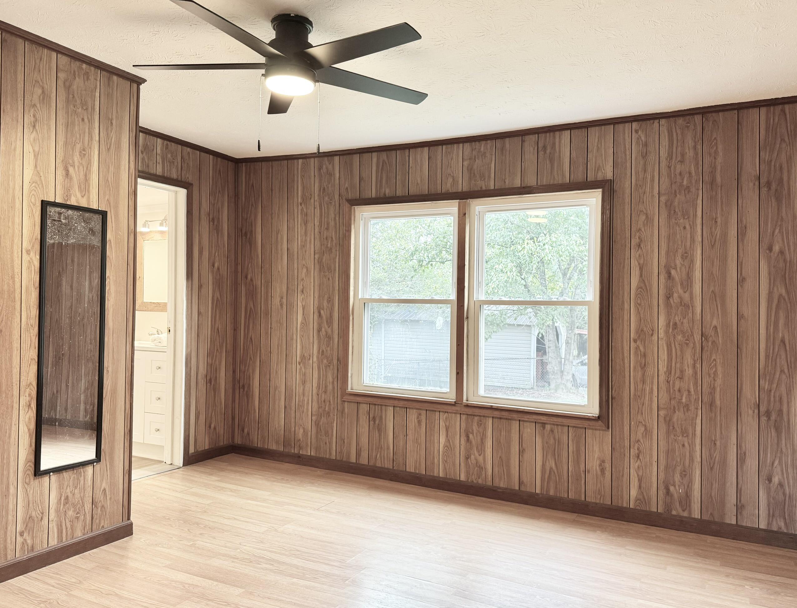 521 Greeson Street Property Photo 15