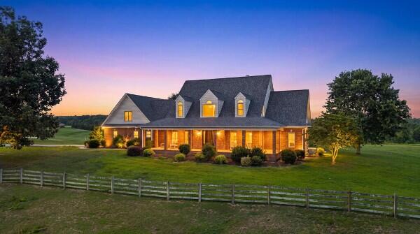 559 White Road Se Property Photo 1