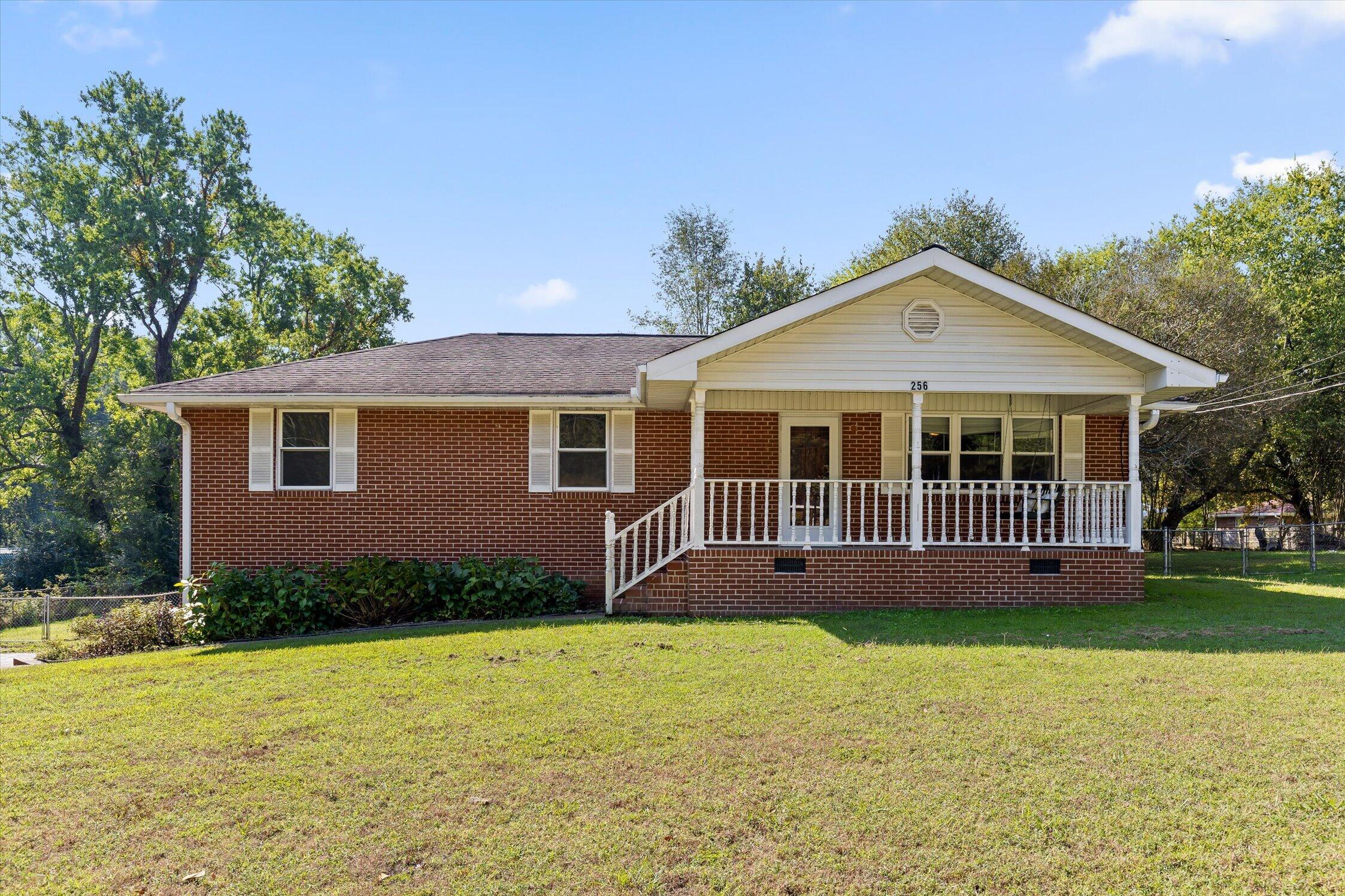 256 Hiawatha Circle Property Photo 1