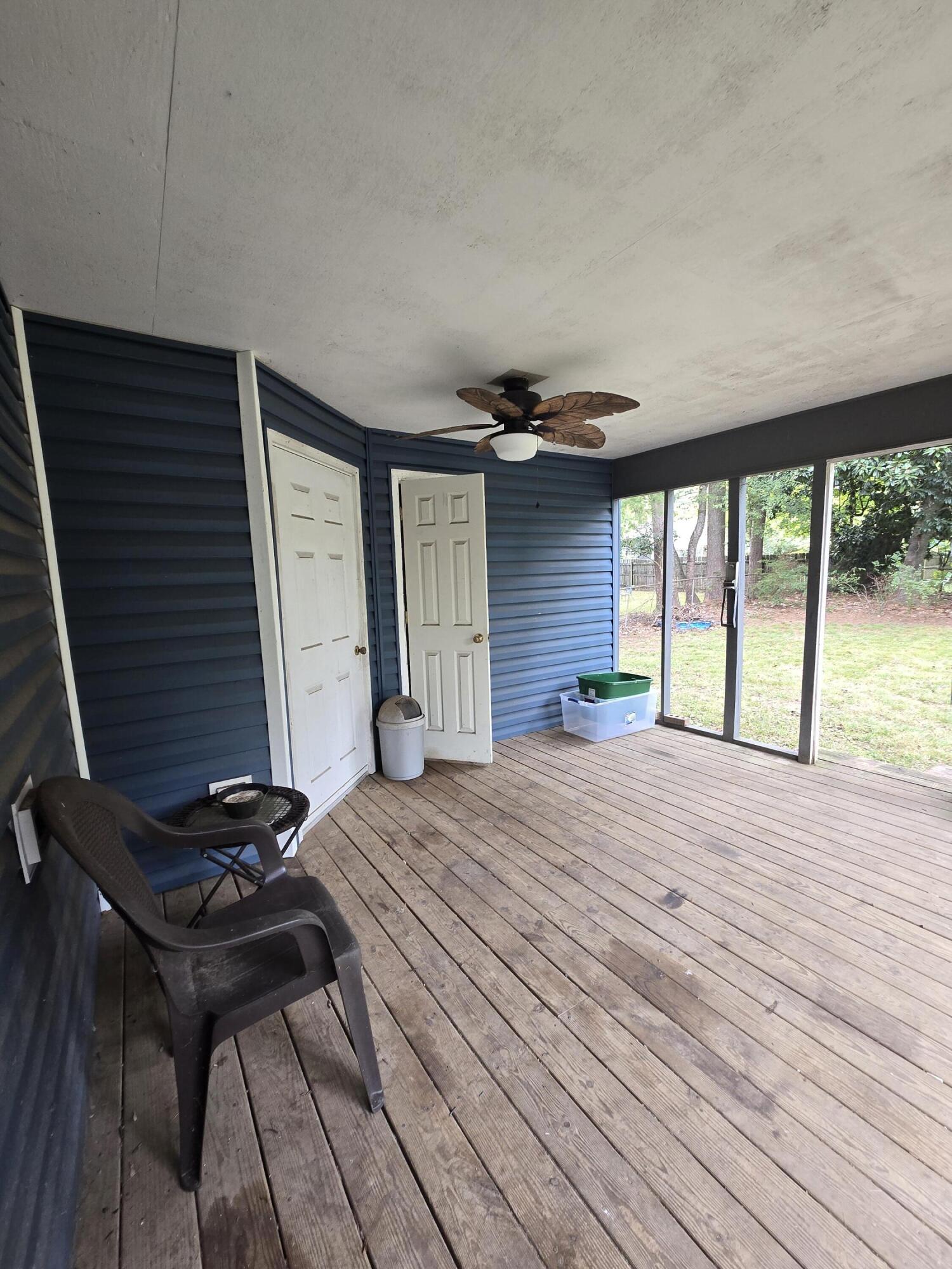 911 Emmett Avenue Nw Property Photo 28