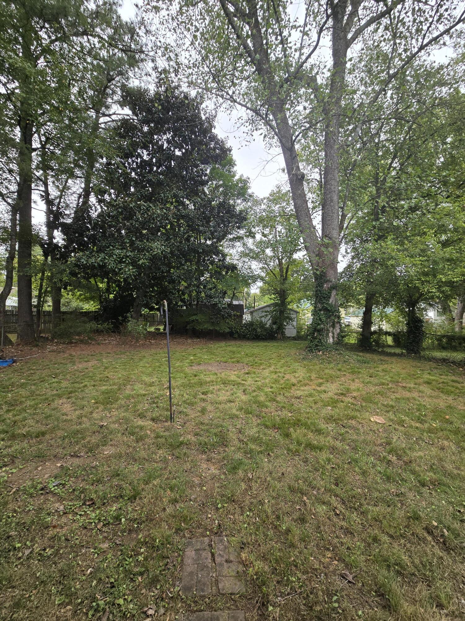 911 Emmett Avenue Nw Property Photo 35
