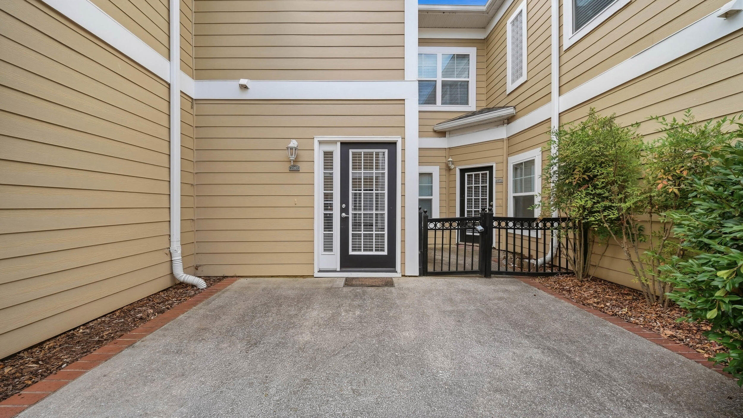 2203 Regency Court Property Photo 26