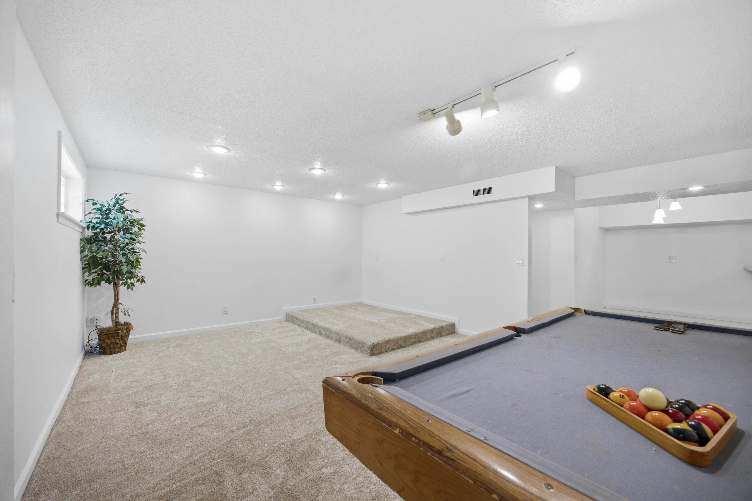 610 W Shadowlawn Drive Property Photo 39