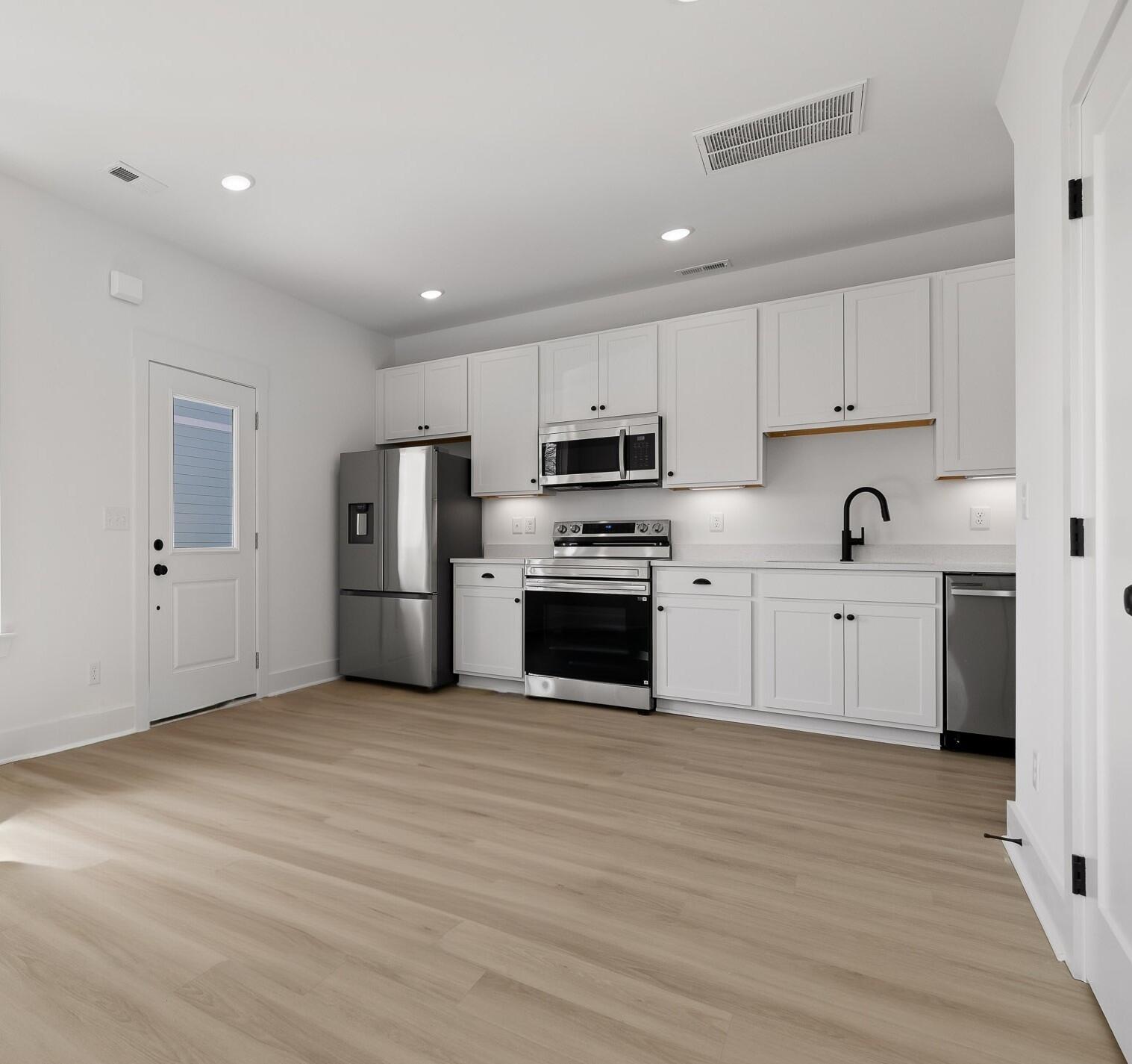 1001 Hodley Avenue Property Photo 3