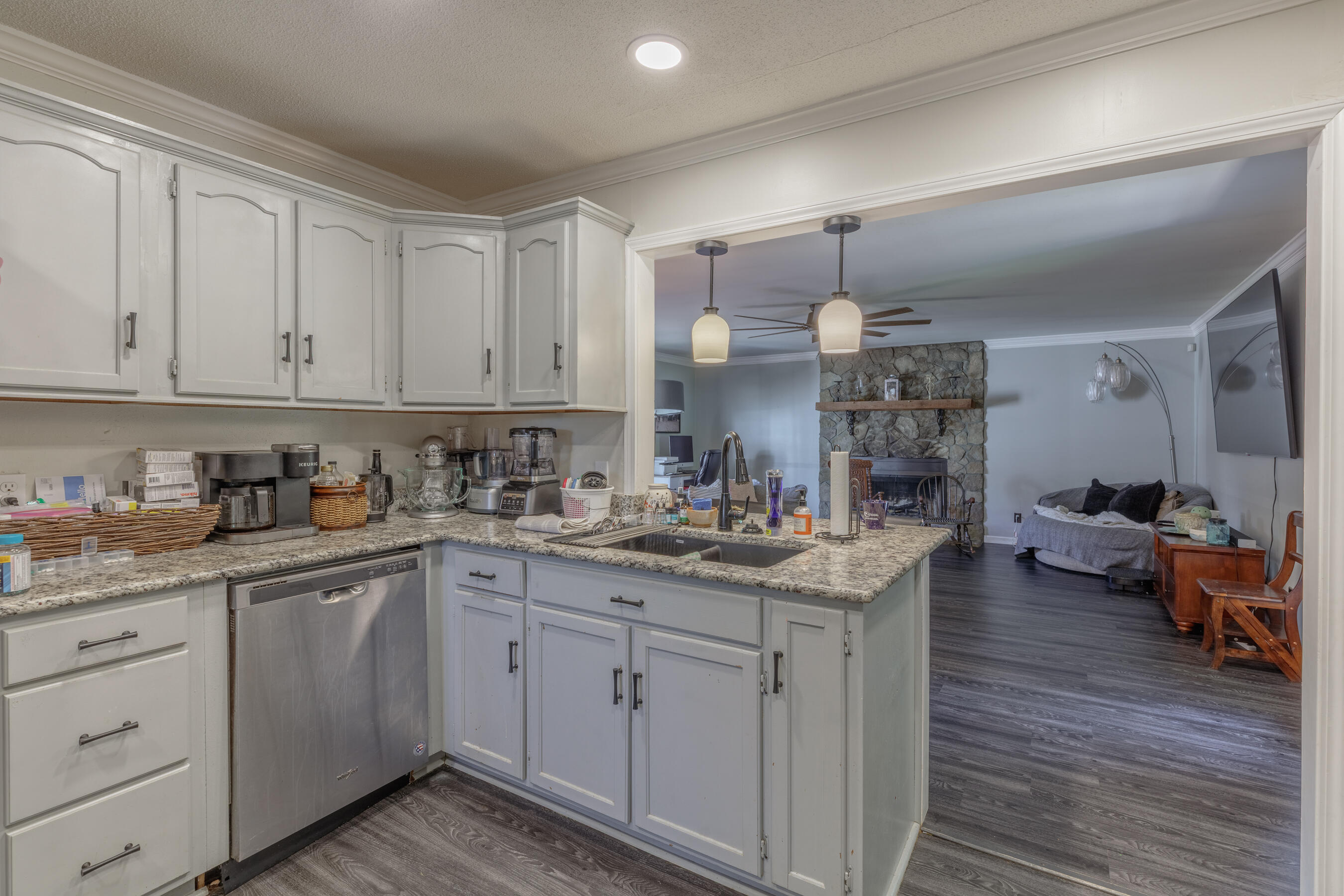 7210 S Wolftever Drive Property Photo 11