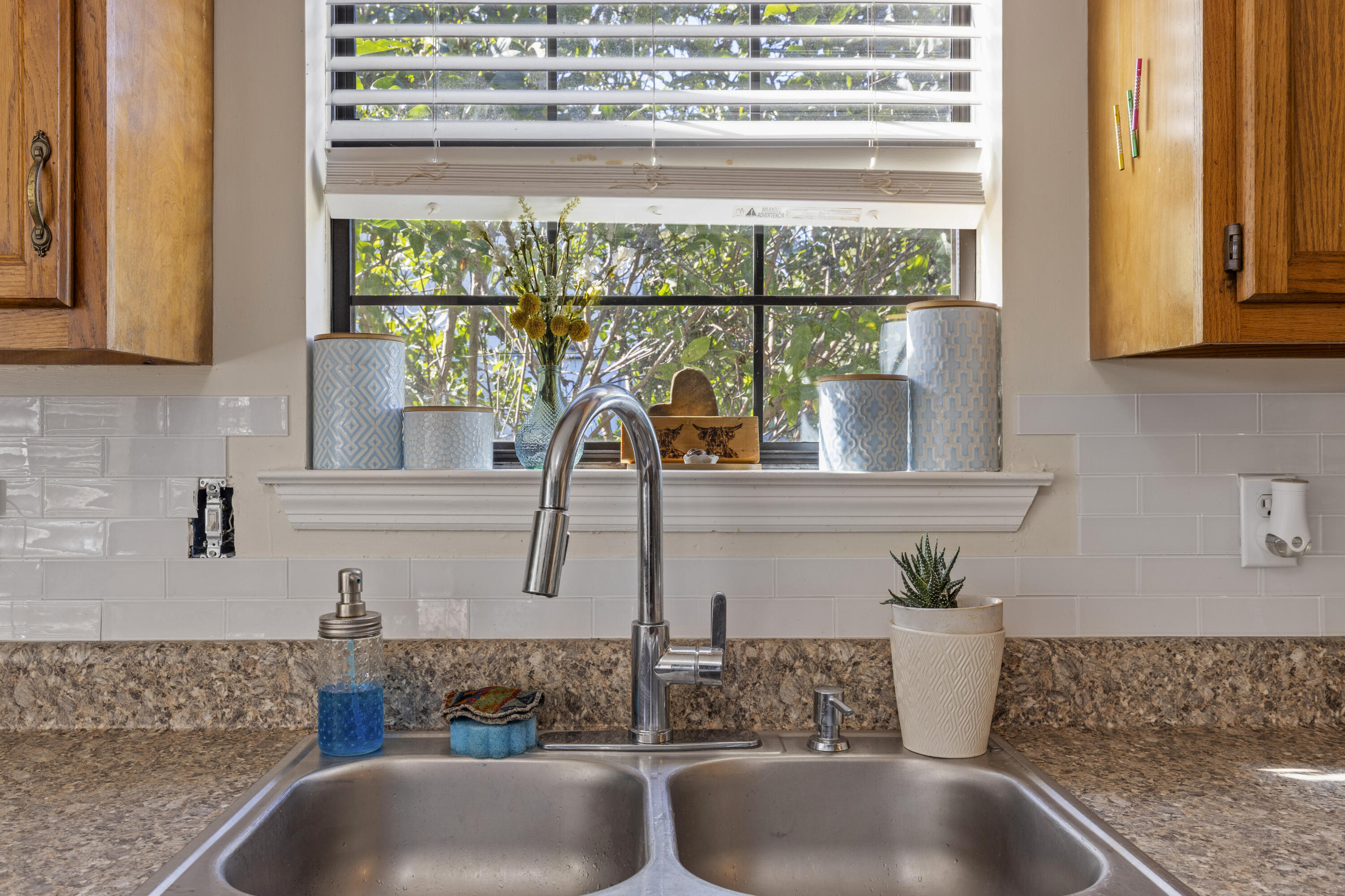 2077 Saunders Road Property Photo 8